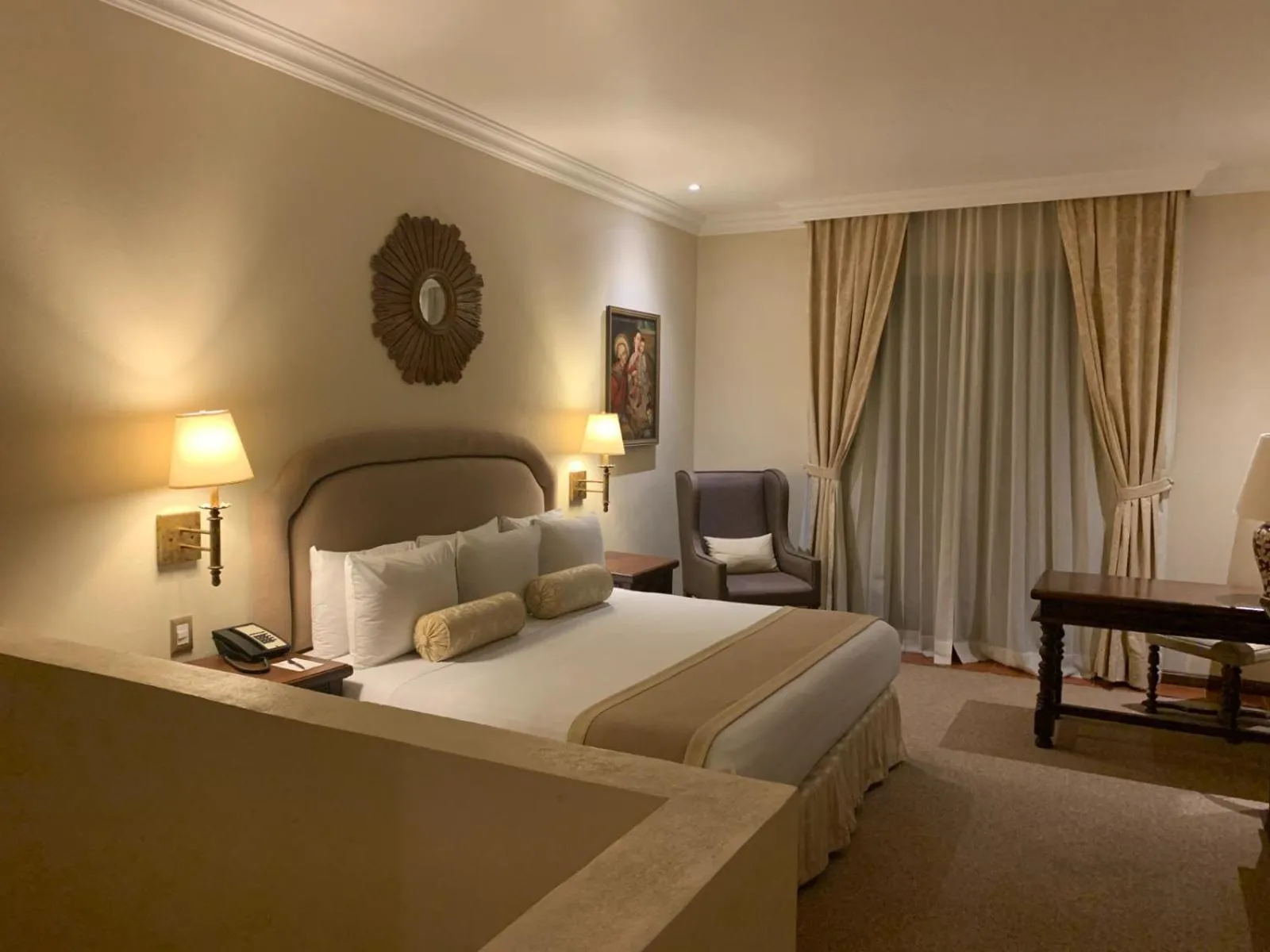 Photo of the whole room, Bed in Villa Antigua