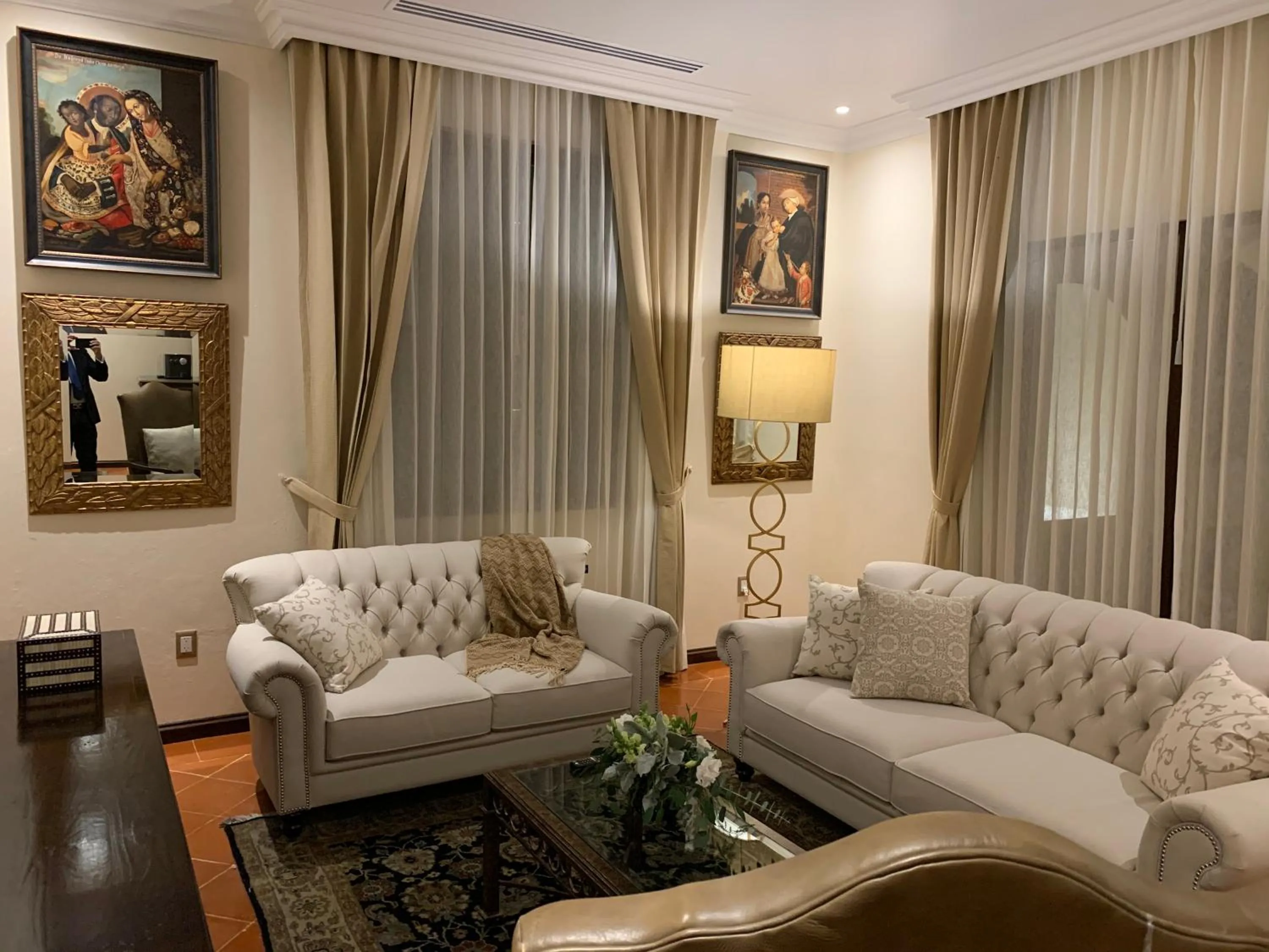 Seating area in Villa Antigua