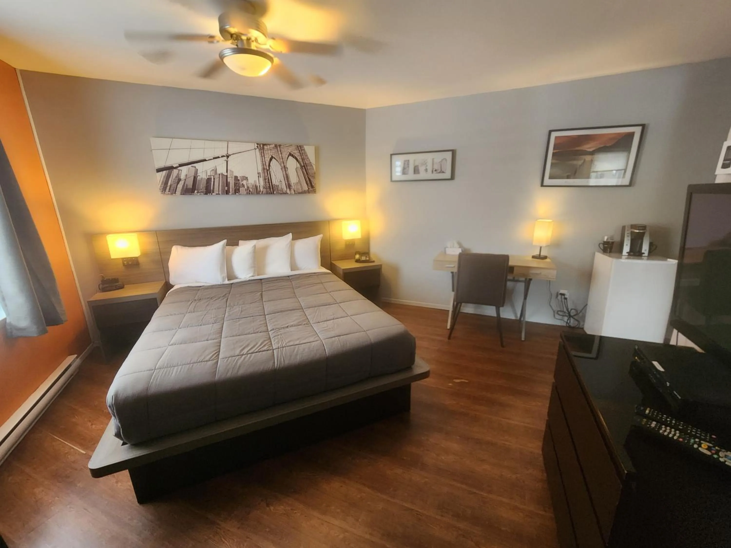 Bed in Motel Le Victo