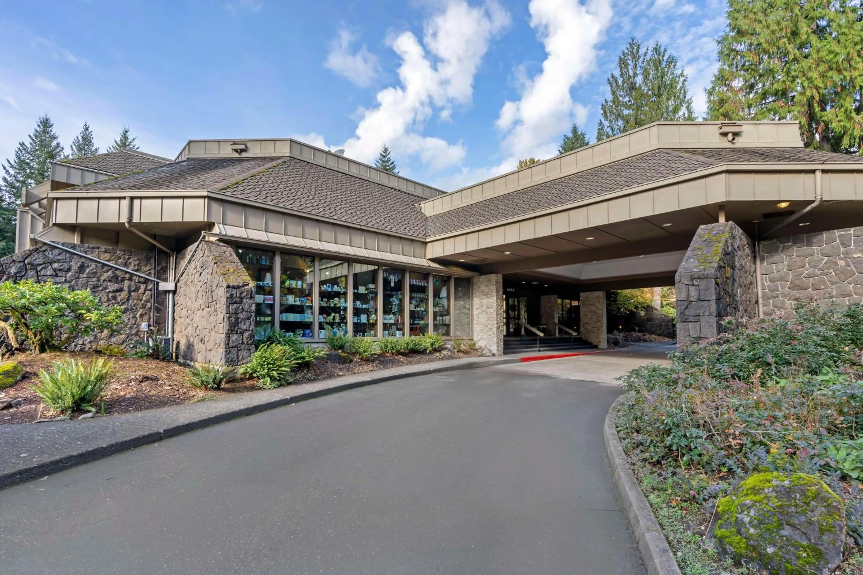 Property building in BW Premier Collection, Mt Hood Oregon Resort