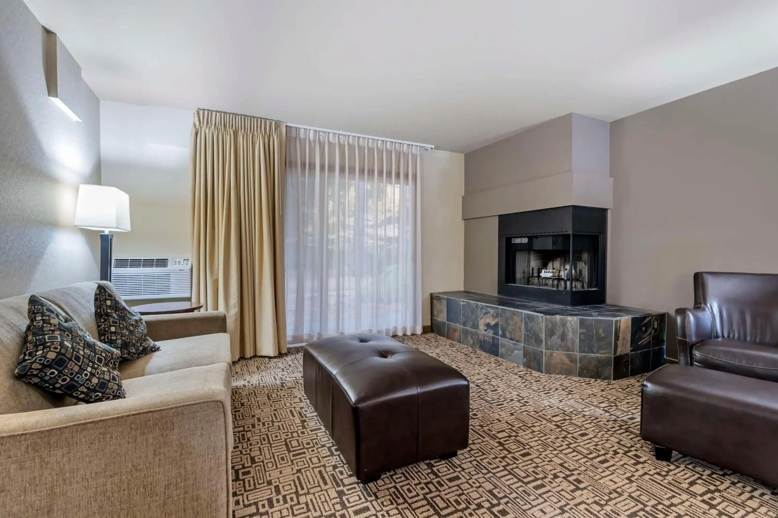 King Room - Pet Friendly/Non-Smoking in BW Premier Collection, Mt Hood Oregon Resort King Room - Pet Friendly/Non-Smoking in BW Premier Collection, Mt Hood Oregon Resort