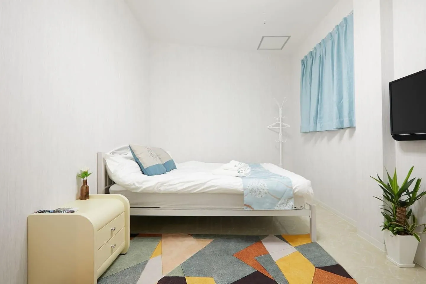 Bed in Mitsuba Guest House