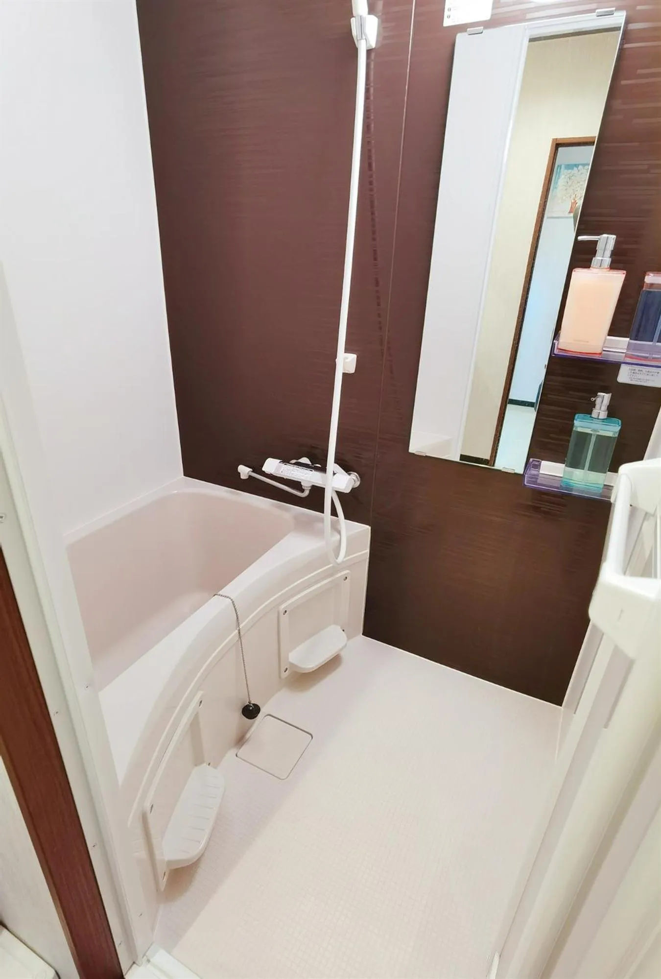 Bed in Mitsuba Guest House