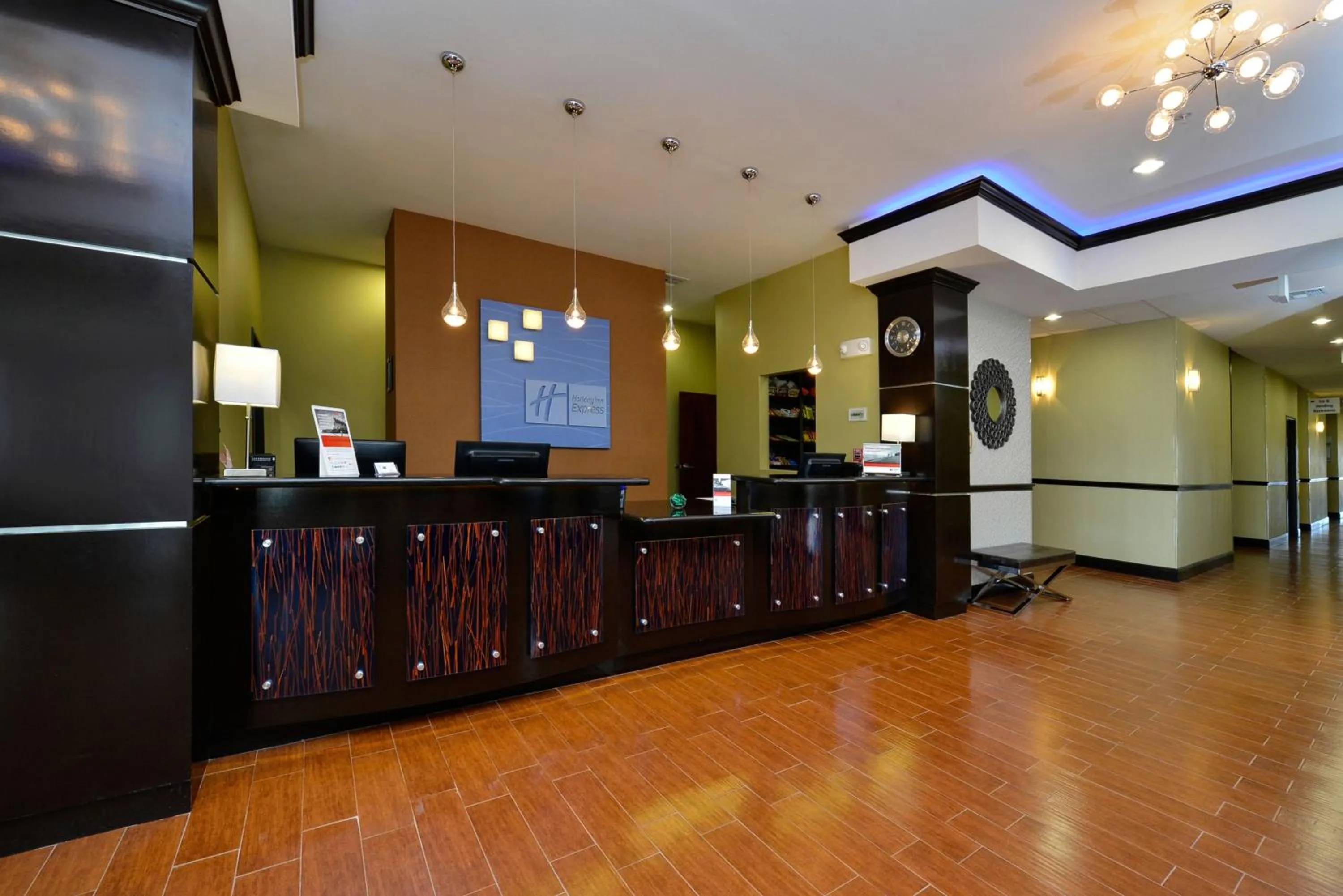Lobby or reception in Holiday Inn Express Alva by IHG