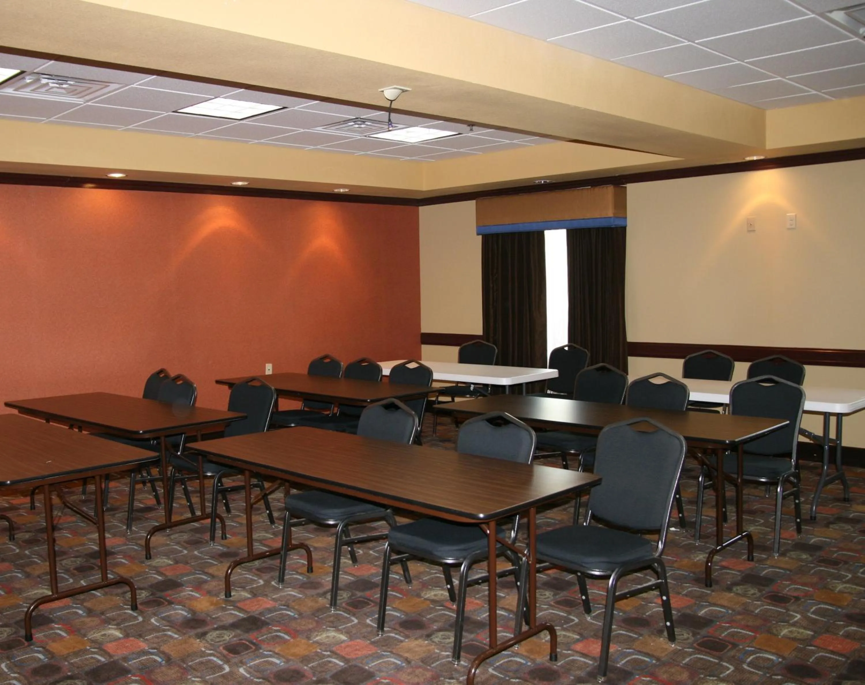 Meeting/conference room in Holiday Inn Express & Suites George West by IHG