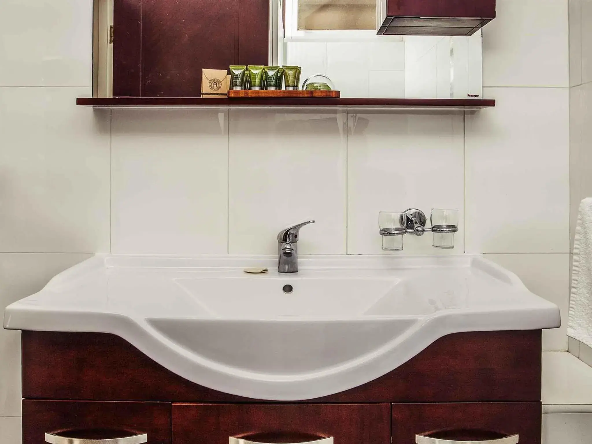 Lodge Room in Mercure Ballarat Hotel & Convention Centre Lodge Room in Mercure Ballarat Hotel & Convention Centre