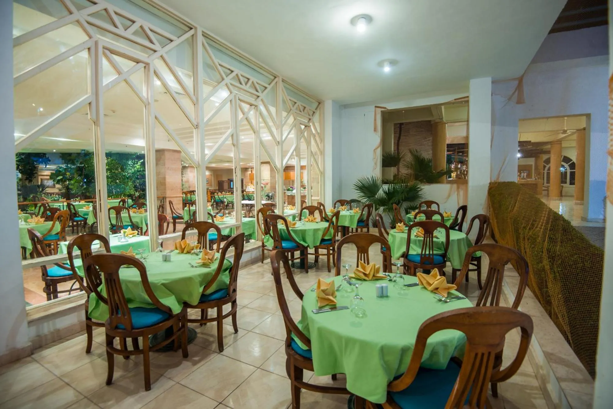 Restaurant/places to eat in Shams Safaga Resort