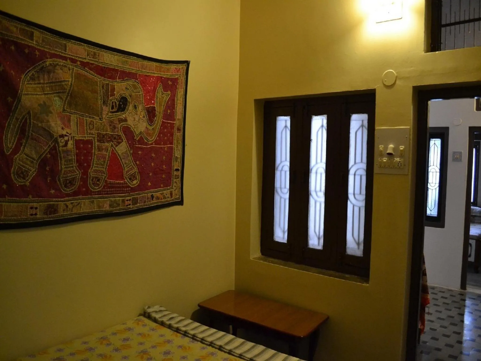 Decorative detail, Bed in Kanhaia Haveli
