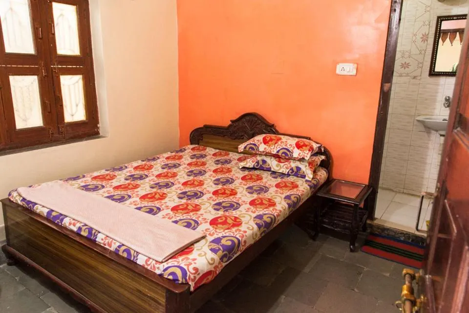 Bed in Kanhaia Haveli