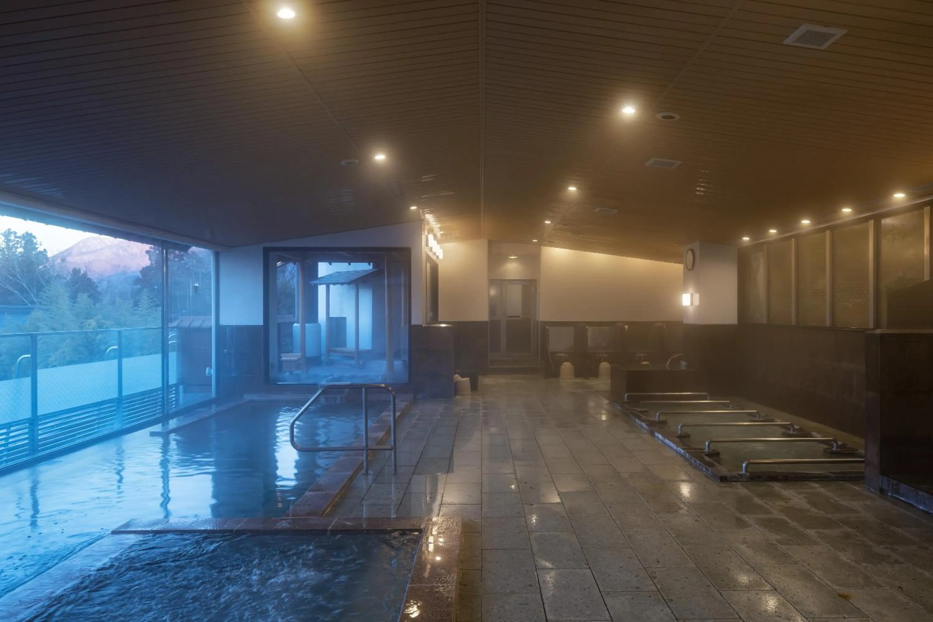 Hot Spring Bath in Fujikawaguchiko Onsen Konanso