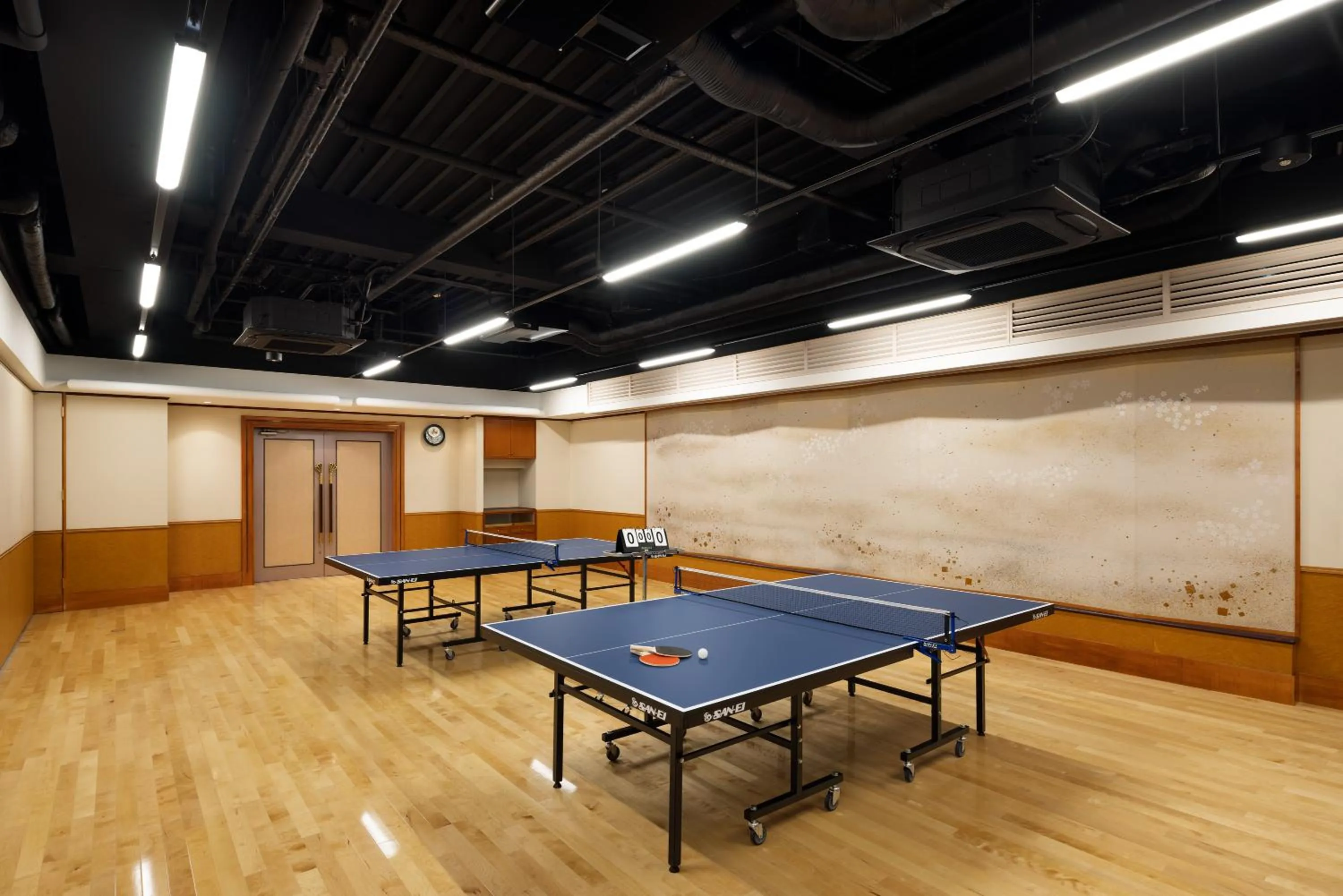Table tennis in Fujikawaguchiko Onsen Konanso