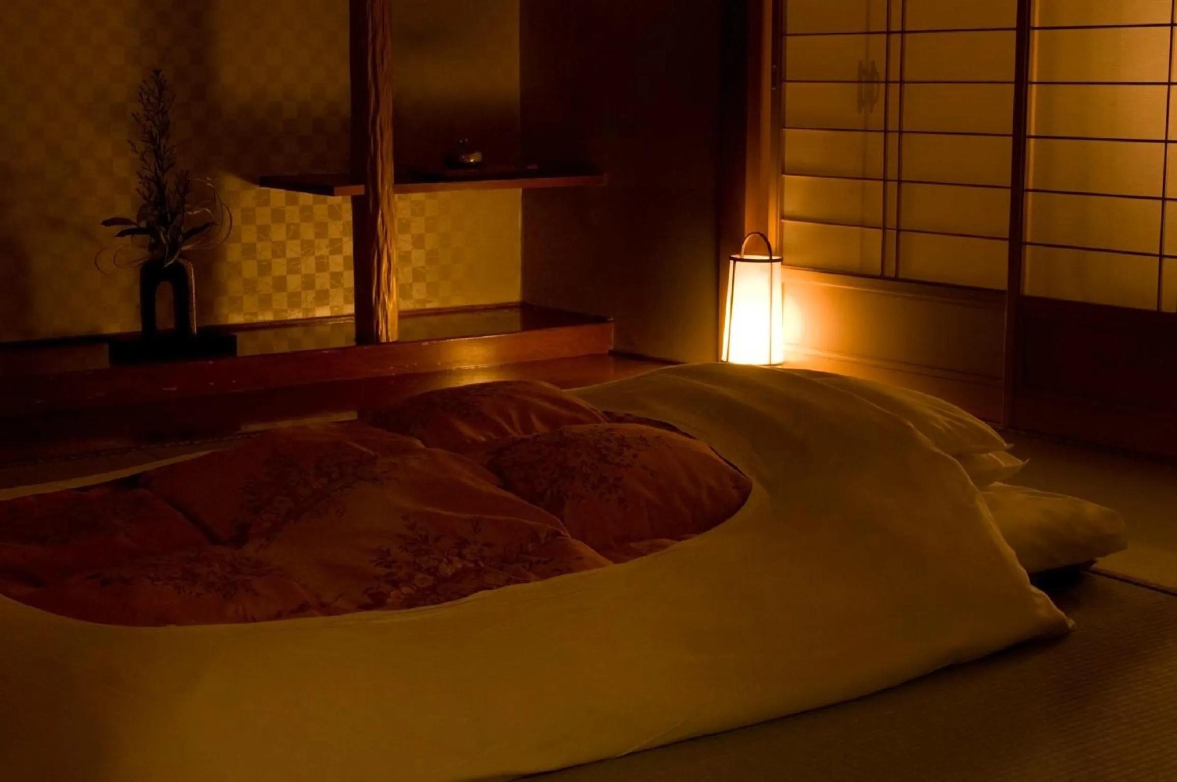 Bed in Fujikawaguchiko Onsen Konanso