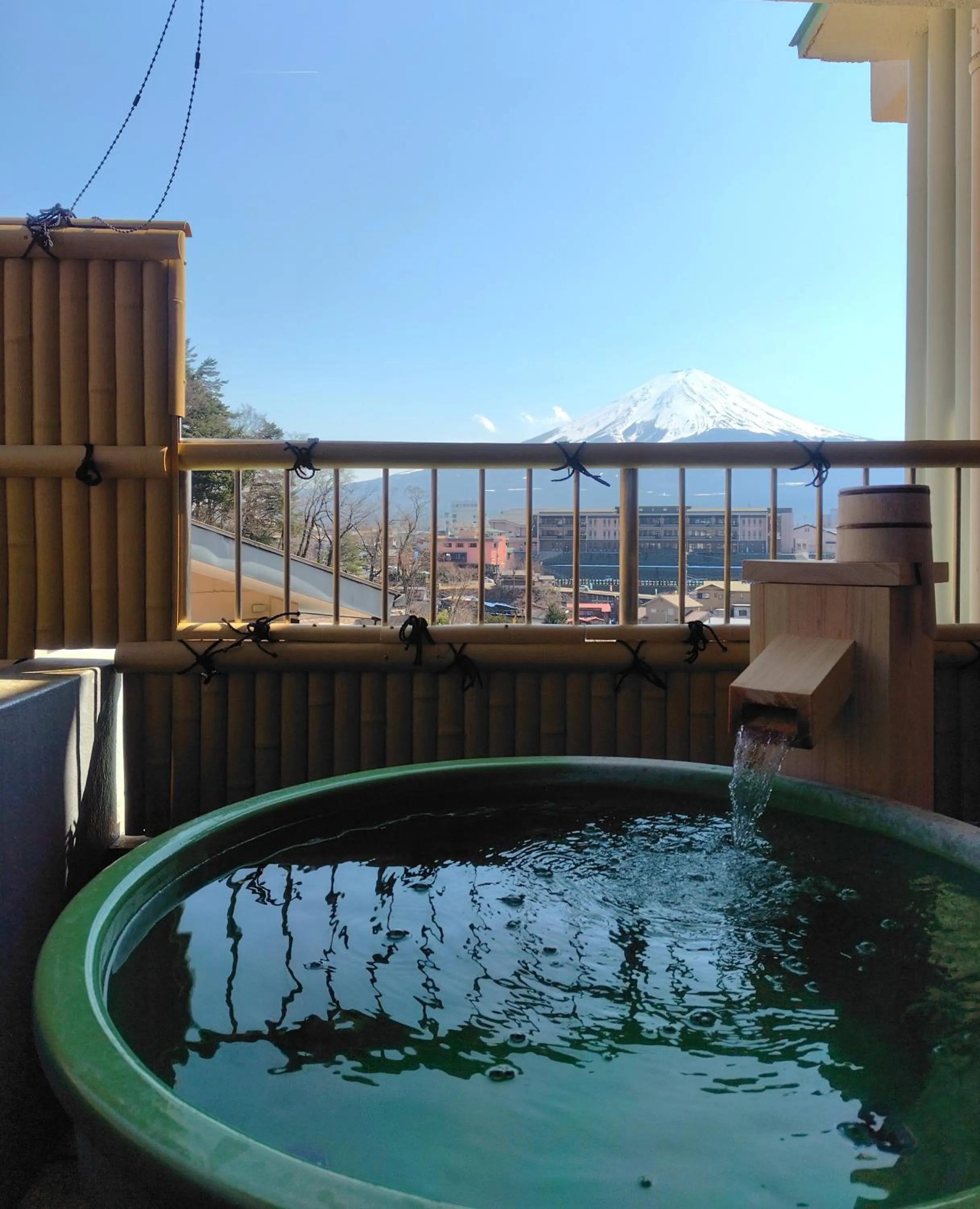 Hot Spring Bath in Fujikawaguchiko Onsen Konanso