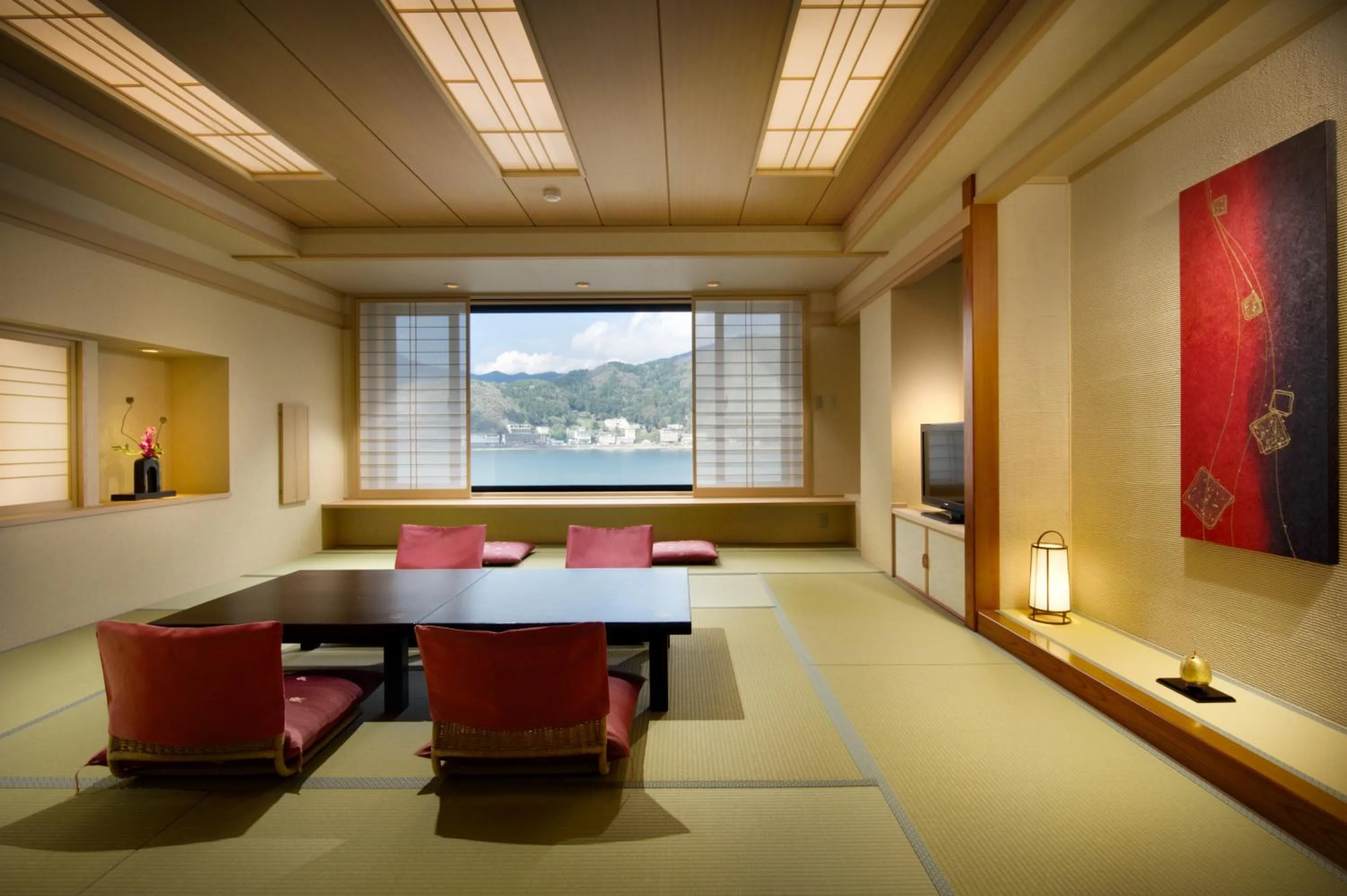 Photo of the whole room in Fujikawaguchiko Onsen Konanso