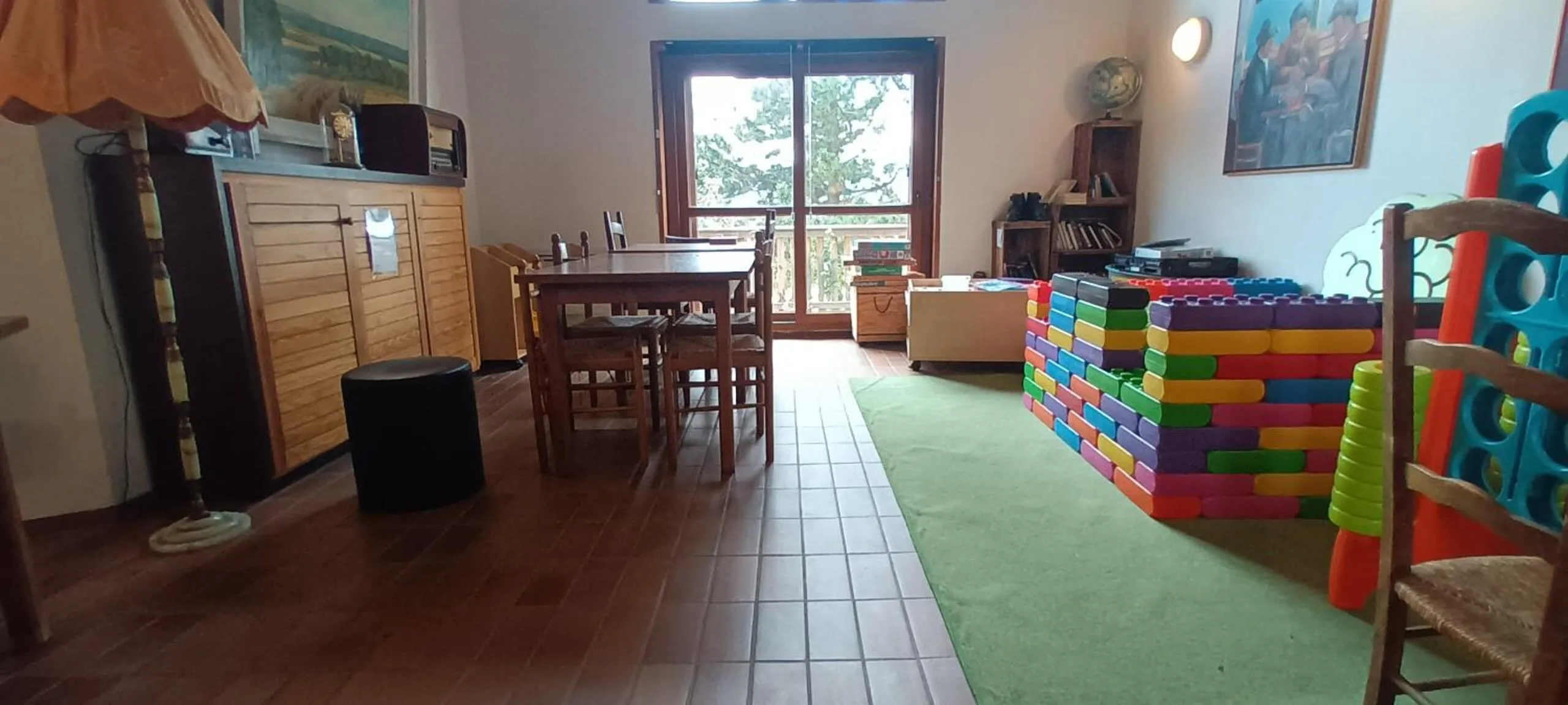 Communal lounge/ TV room in VVF Résidence Les Angles Pyrénées