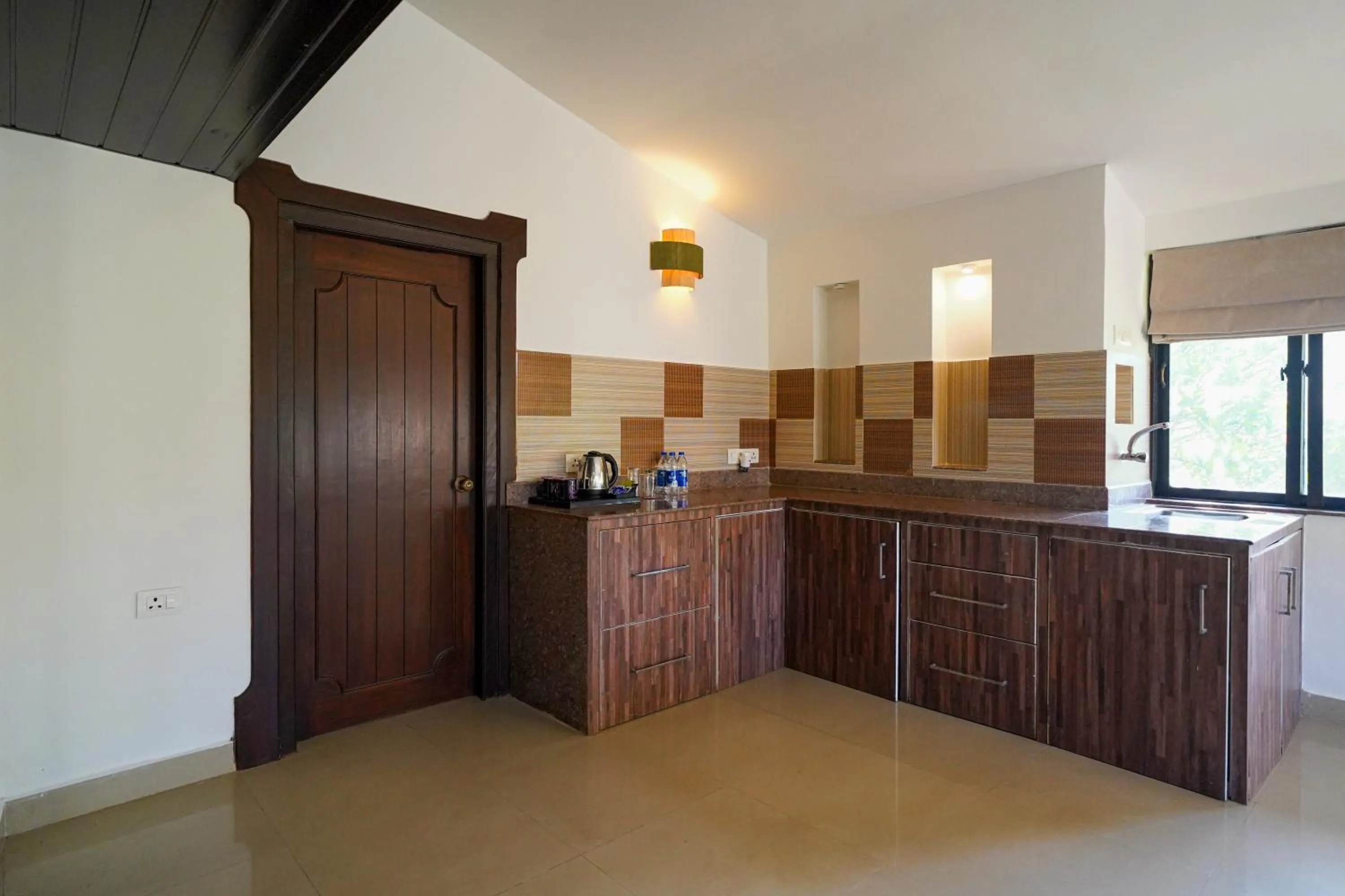 Coffee/tea facilities in Olive Hotel Alidia Beach Resort by Embassy Group