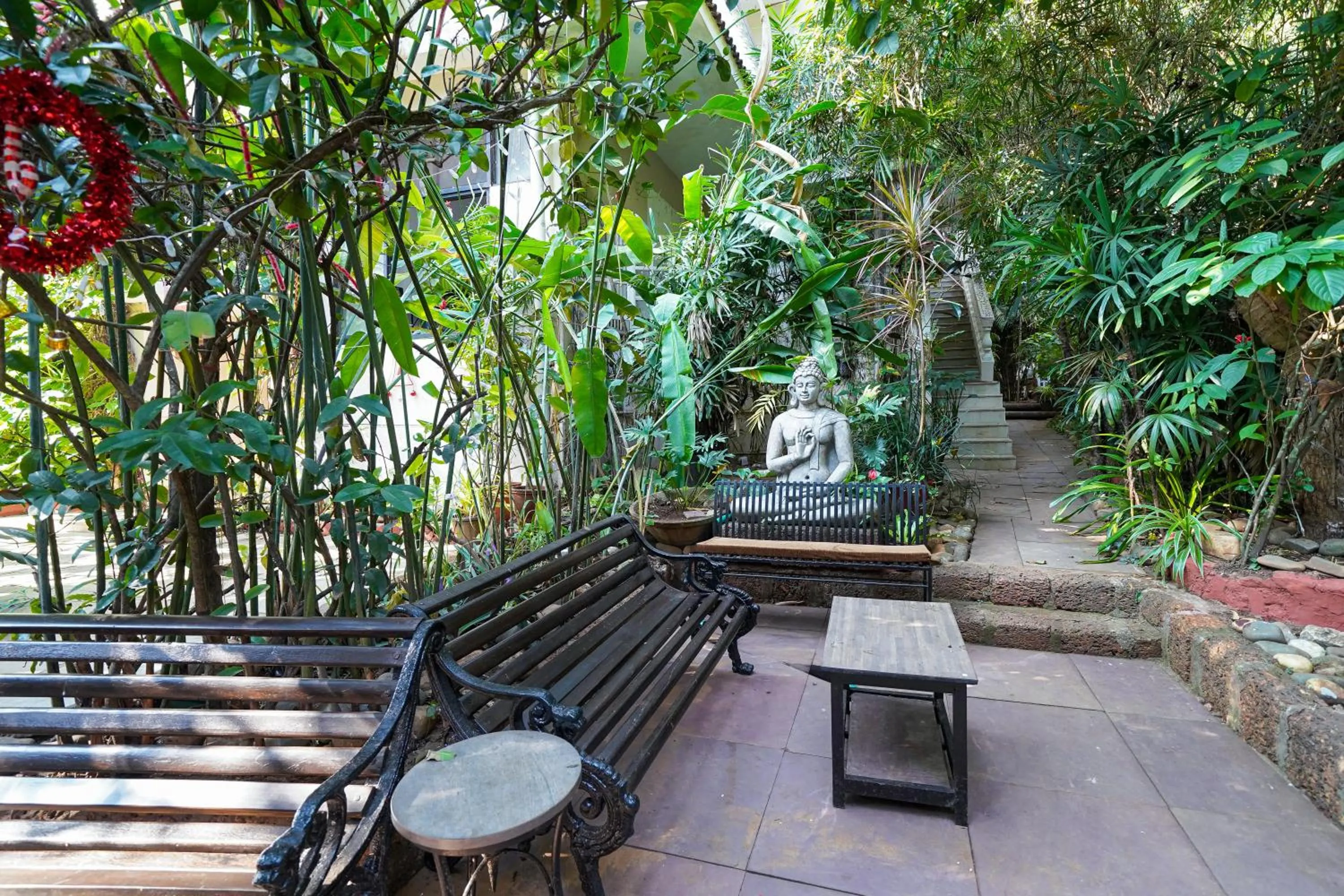 Garden in Olive Hotel Alidia Beach Resort by Embassy Group