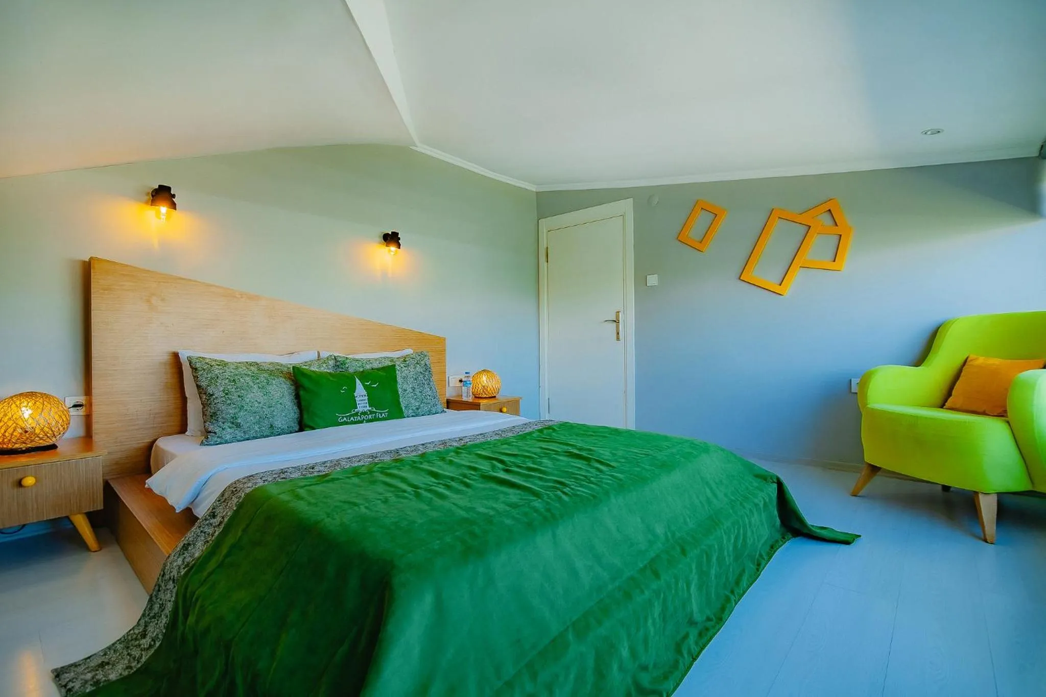 Bed in Galataport Flat Company