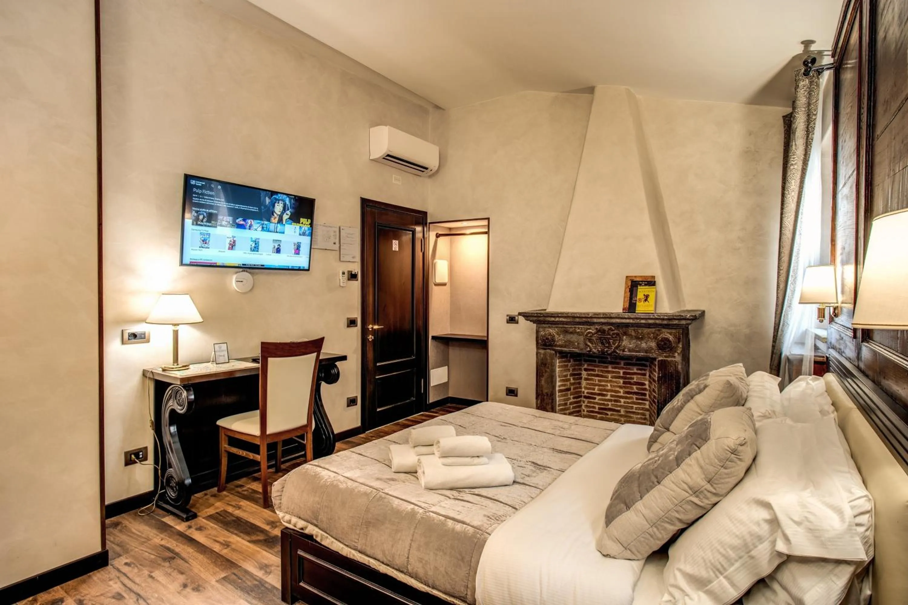 TV and multimedia, Bed in Boutique Relais Barozzi & SPA