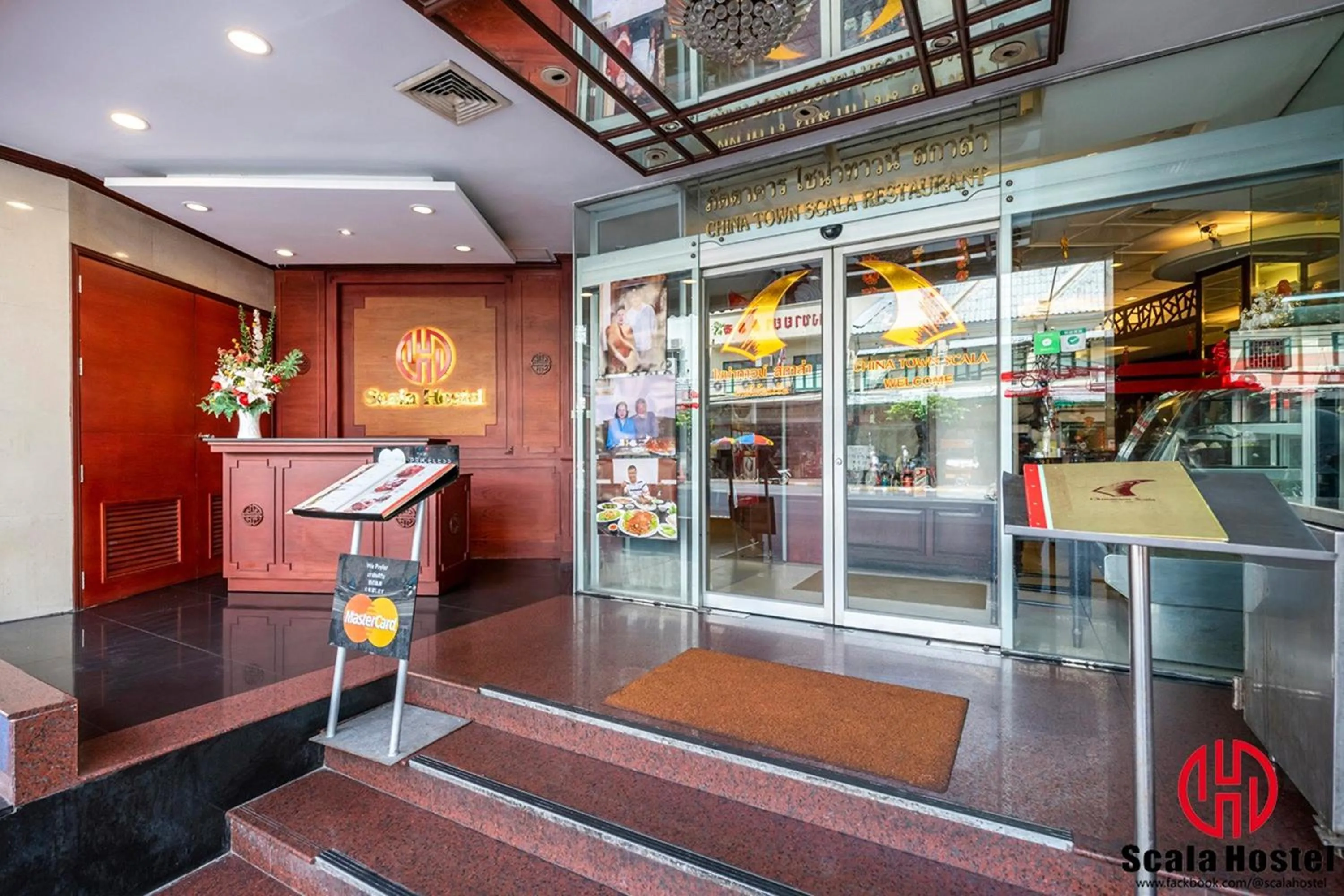 Facade/entrance in Scala Hostel