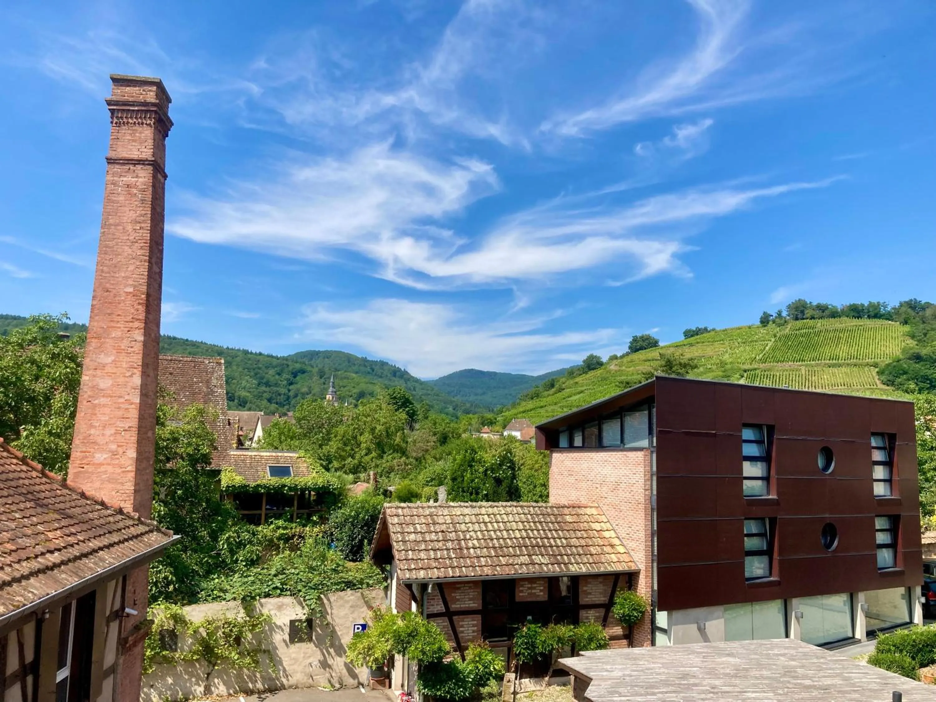 Property building in La Bonneterie