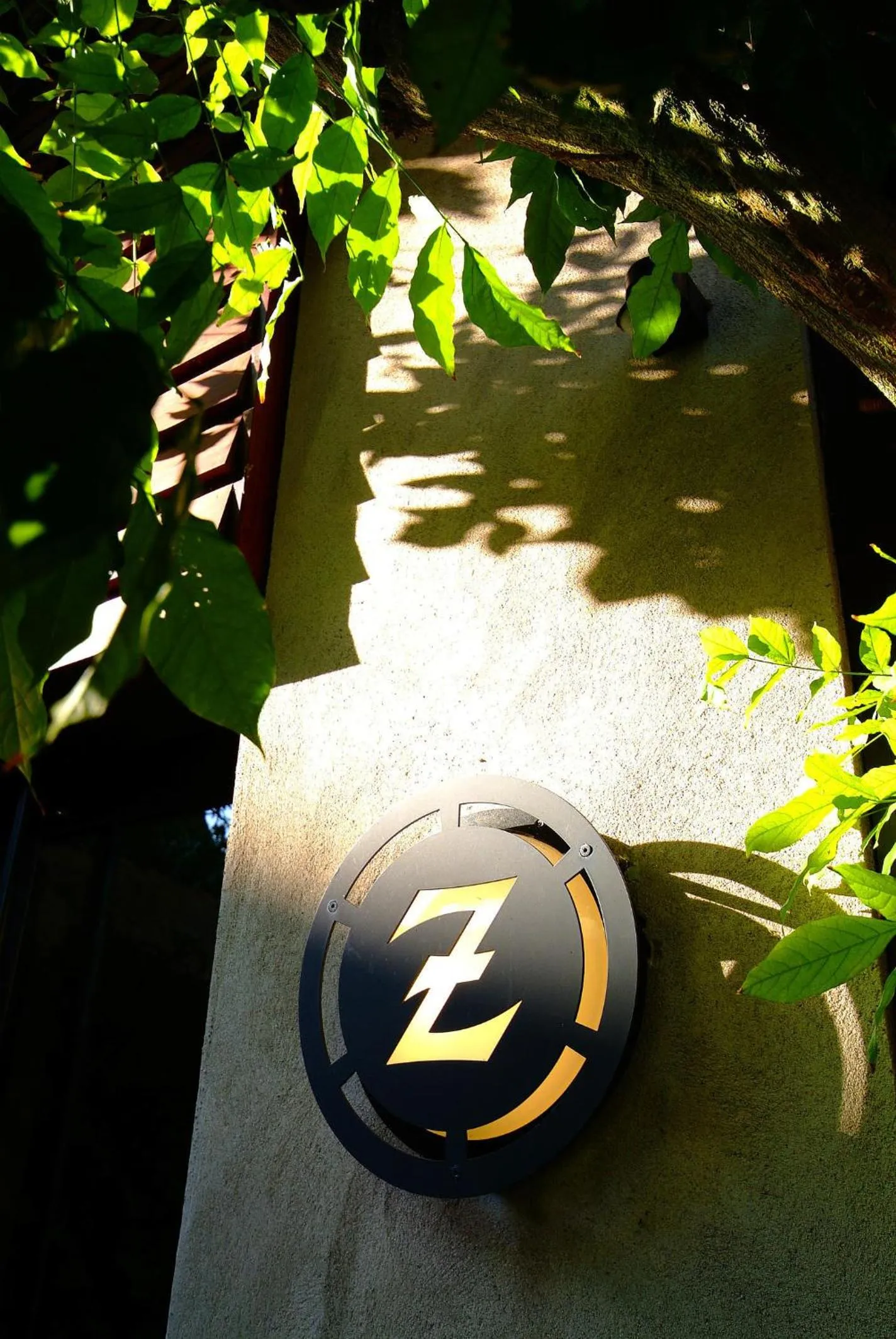 Facade/entrance in La Bonneterie