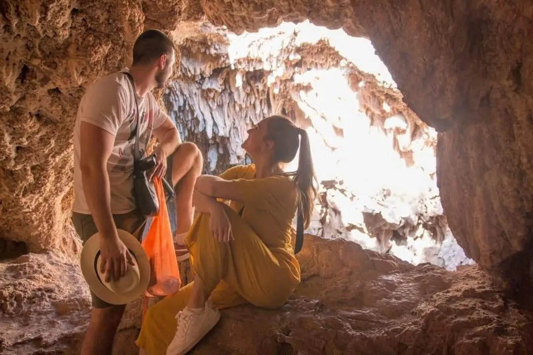 People in Le petit Jardin