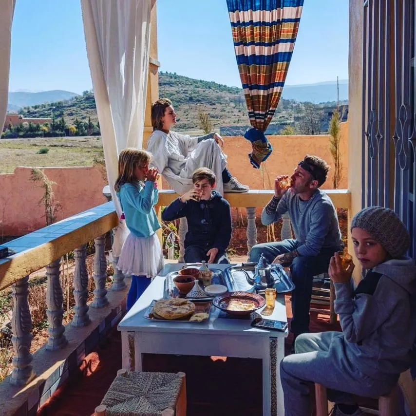 People in Le petit Jardin