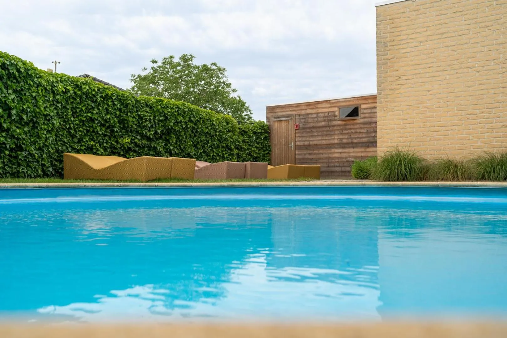 Pool view in Hotel De Maretak