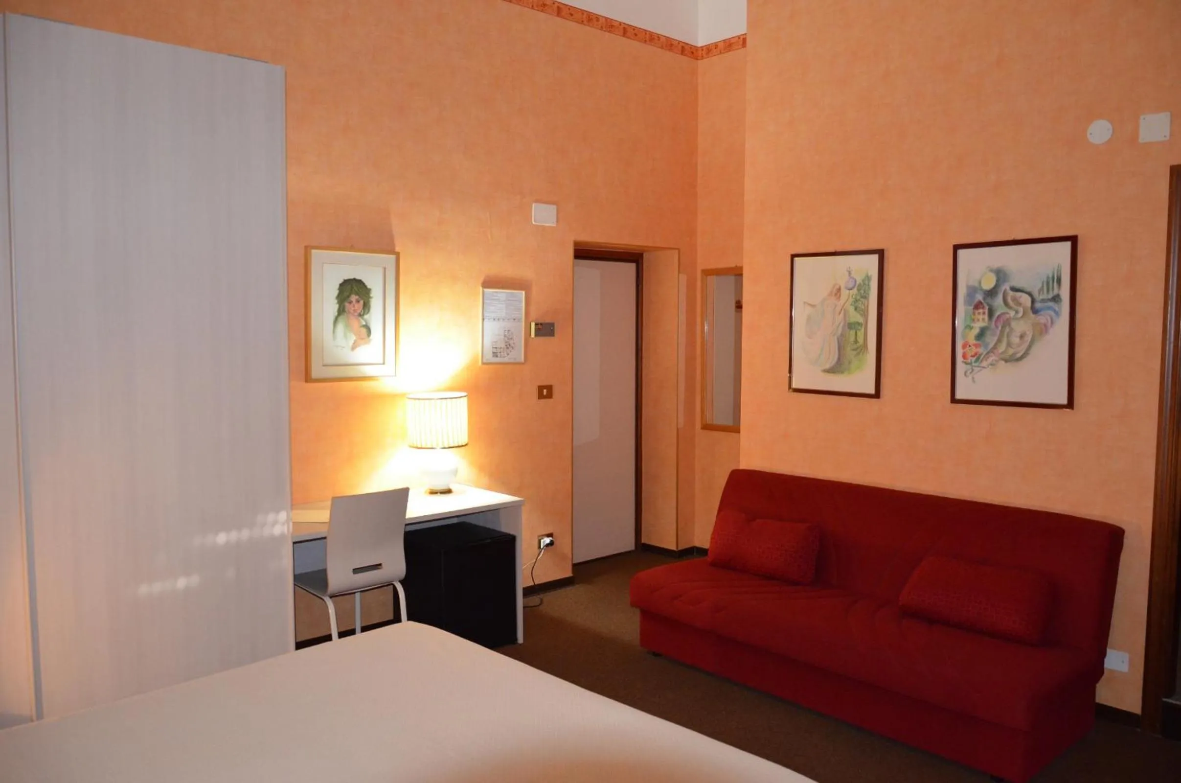 Seating area in Hotel Corona