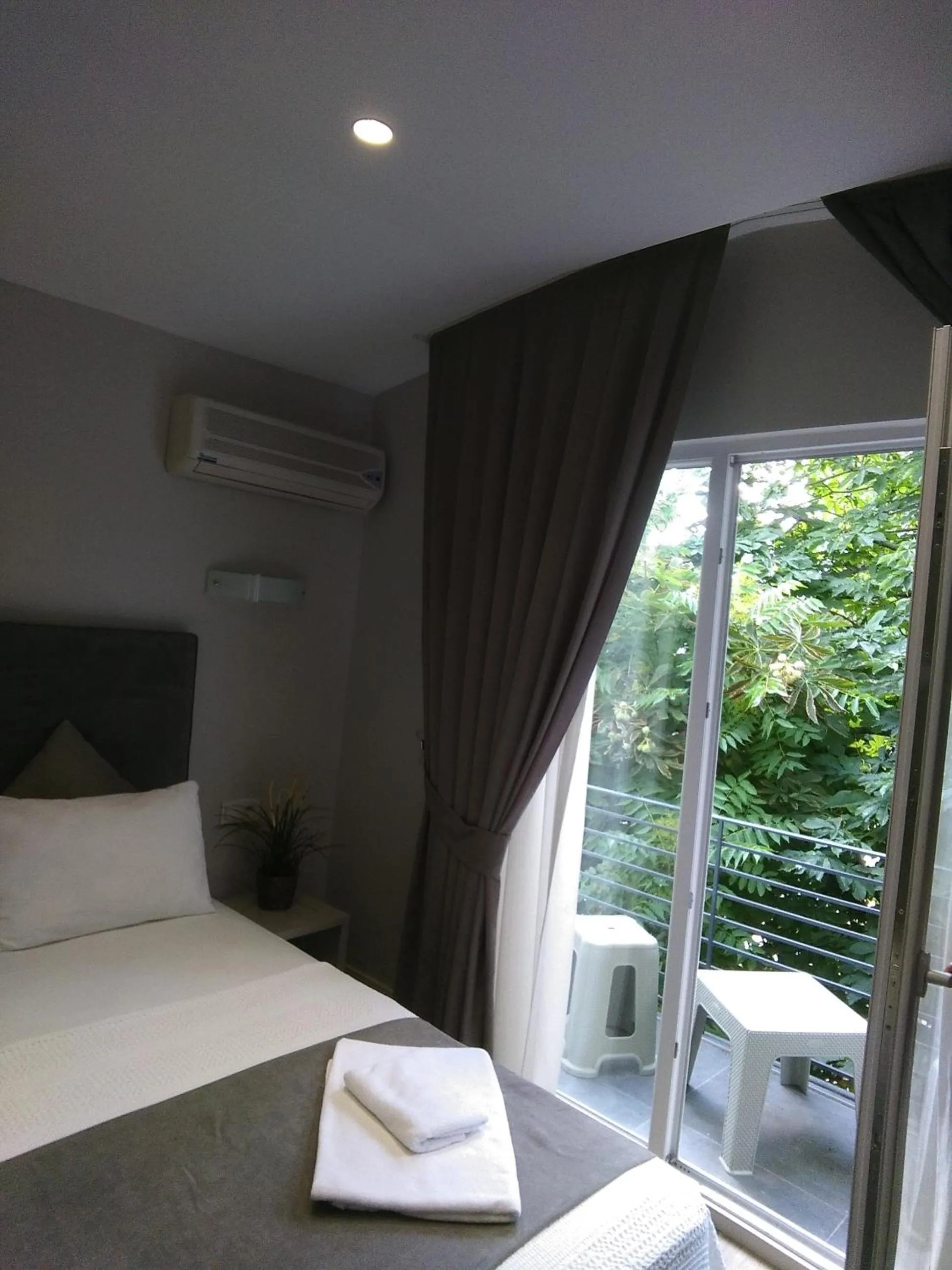 Bed in KONAK BELLA 3