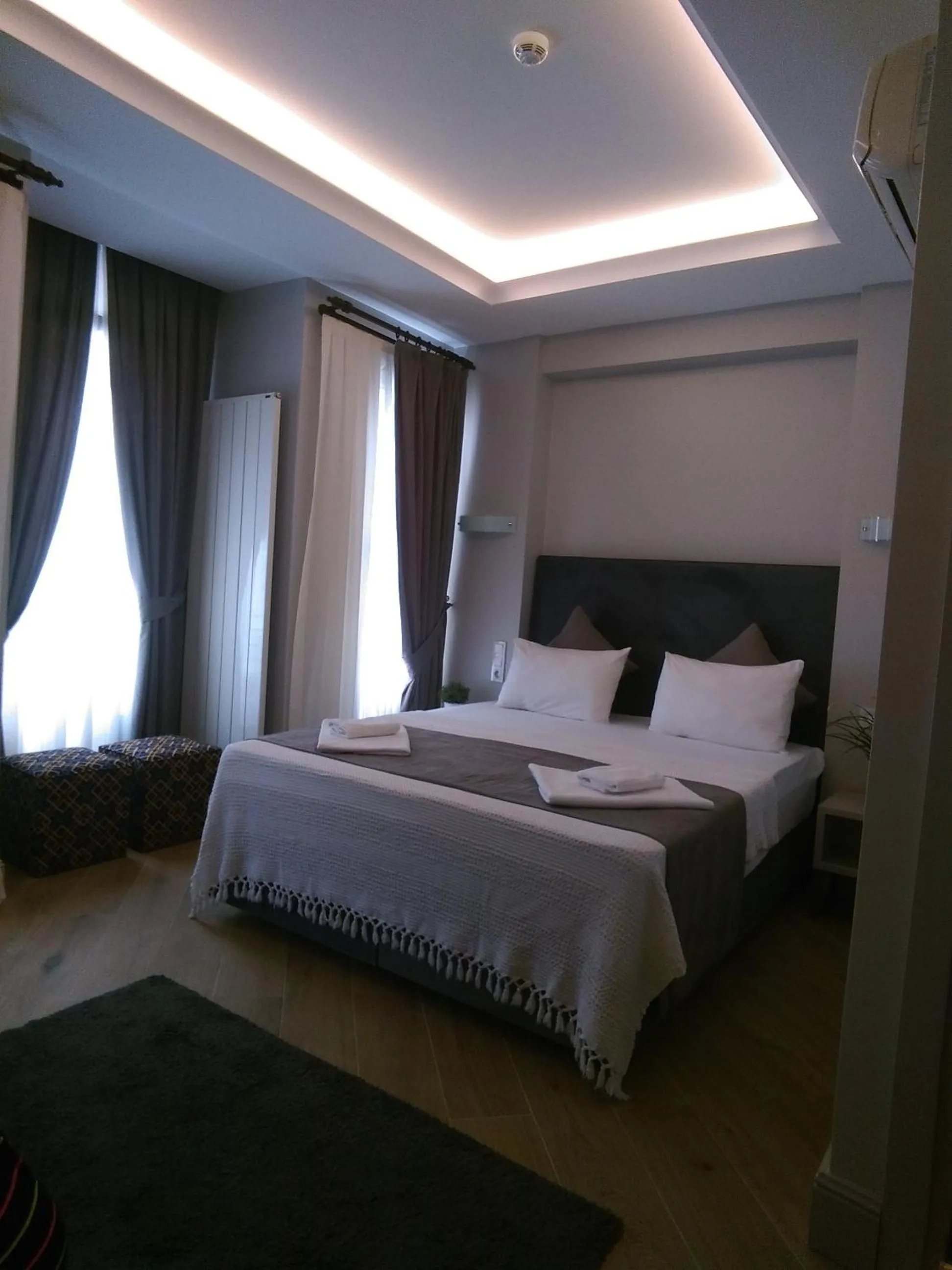 Bed in KONAK BELLA 3