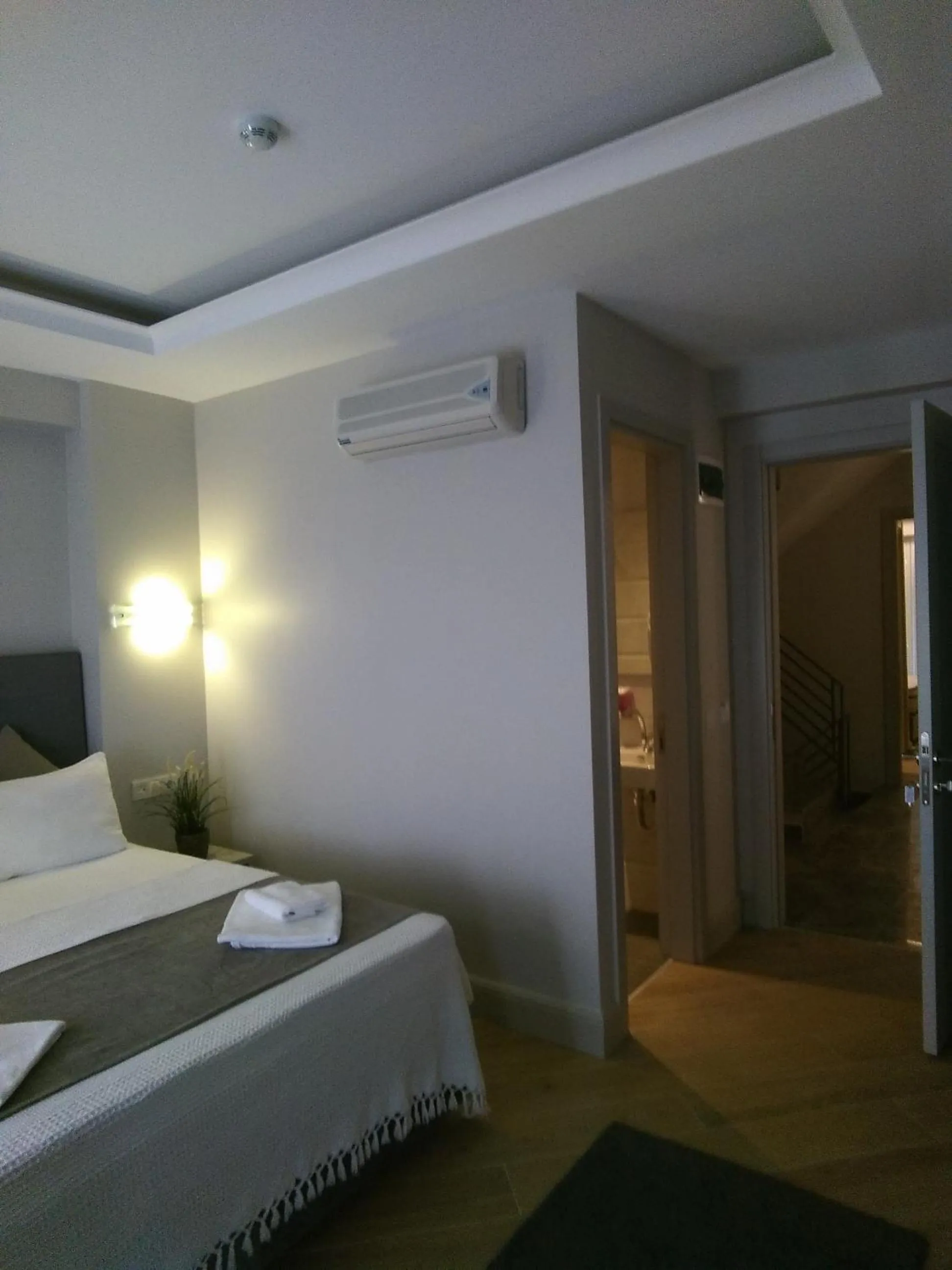 Bed in KONAK BELLA 3