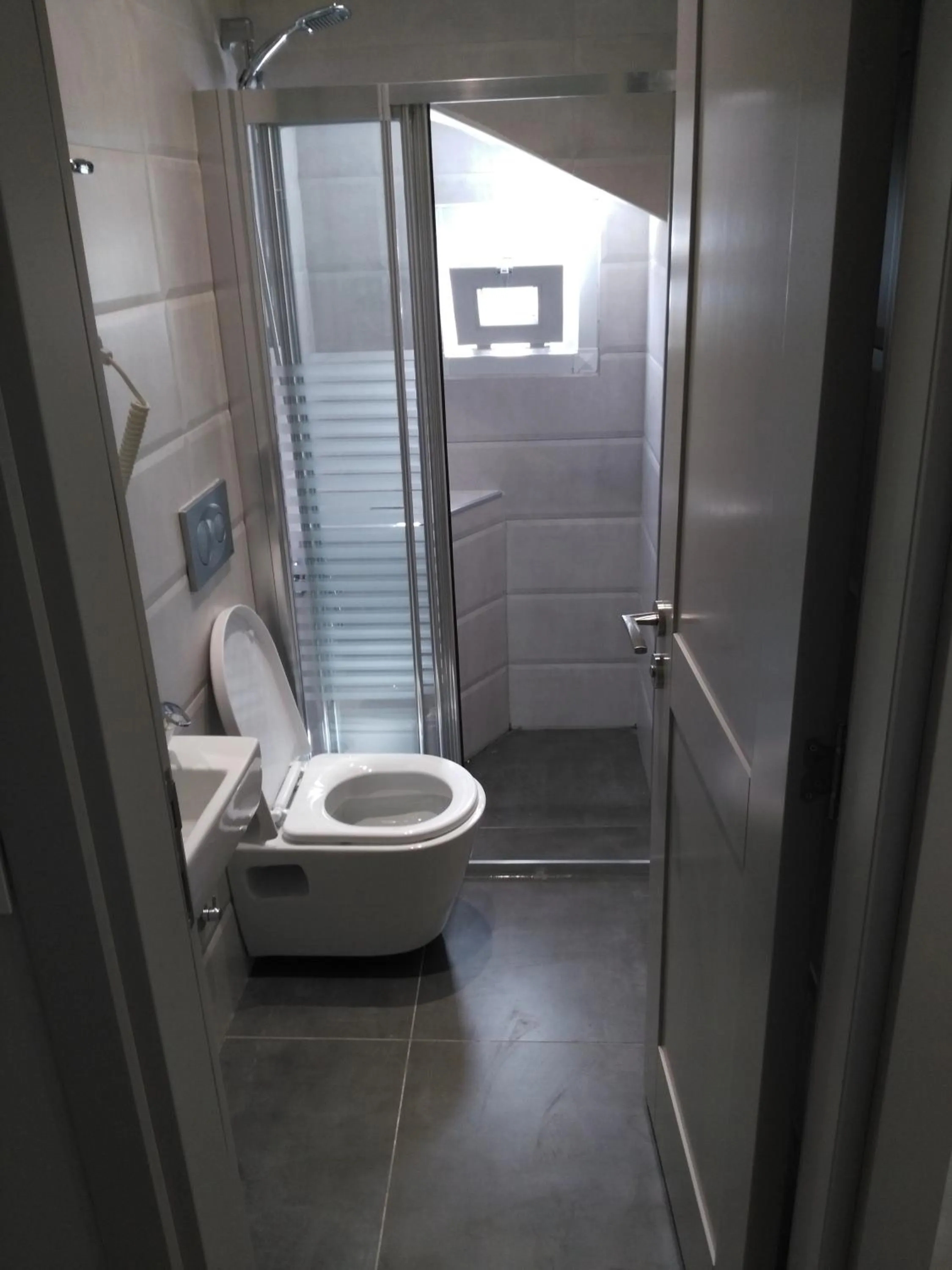 Shower in KONAK BELLA 3