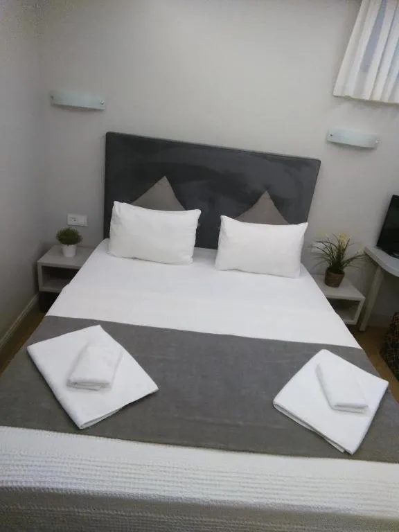 Bed in KONAK BELLA 3