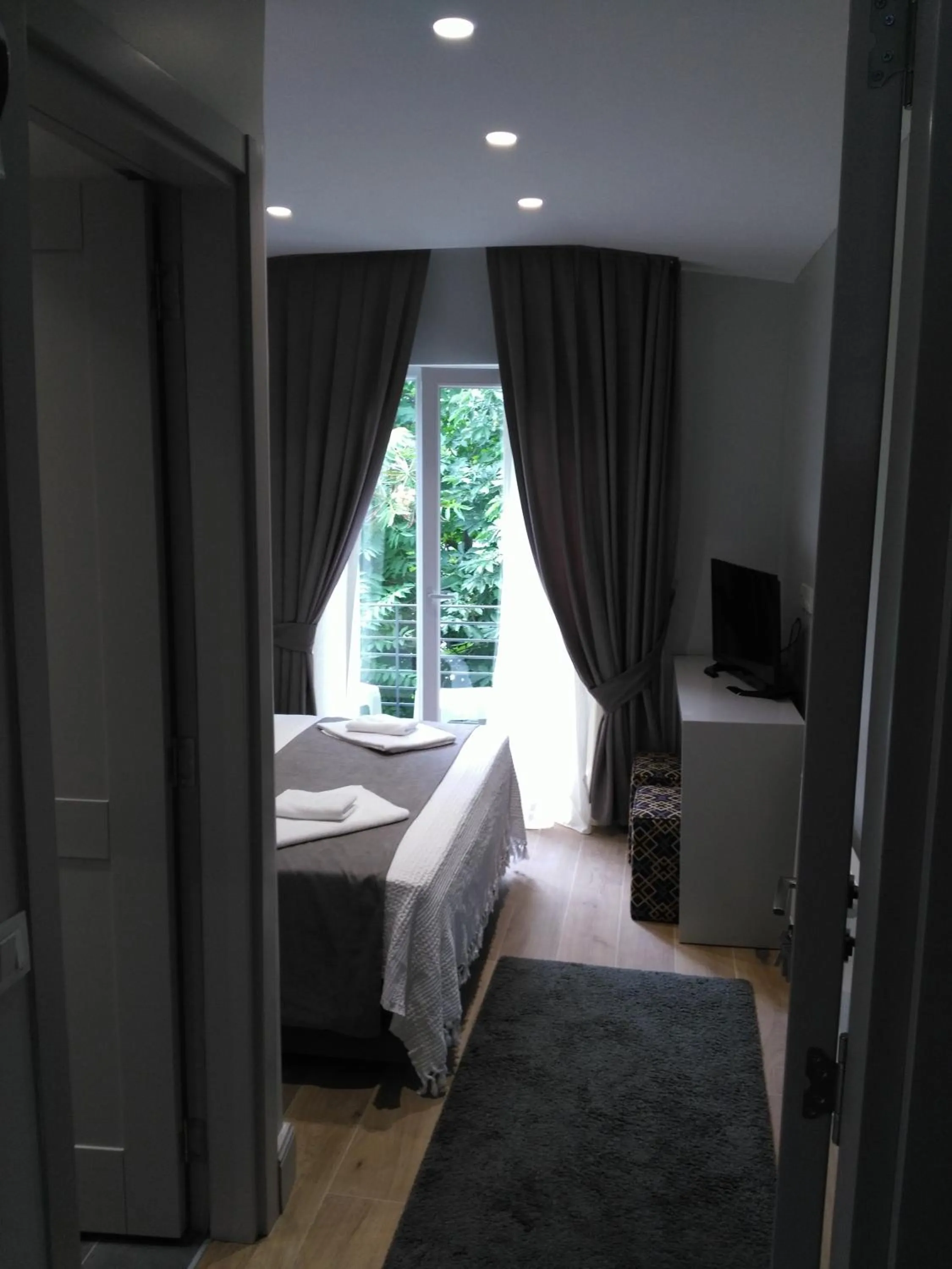 Bed in KONAK BELLA 3