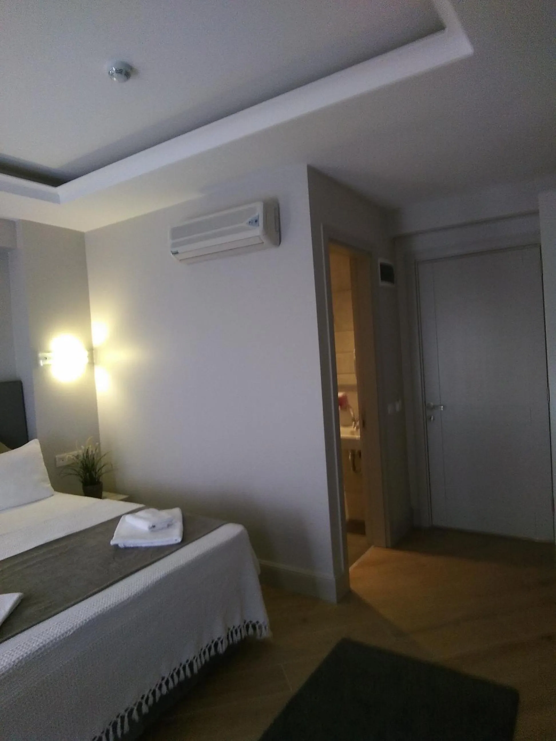 Bed in KONAK BELLA 3