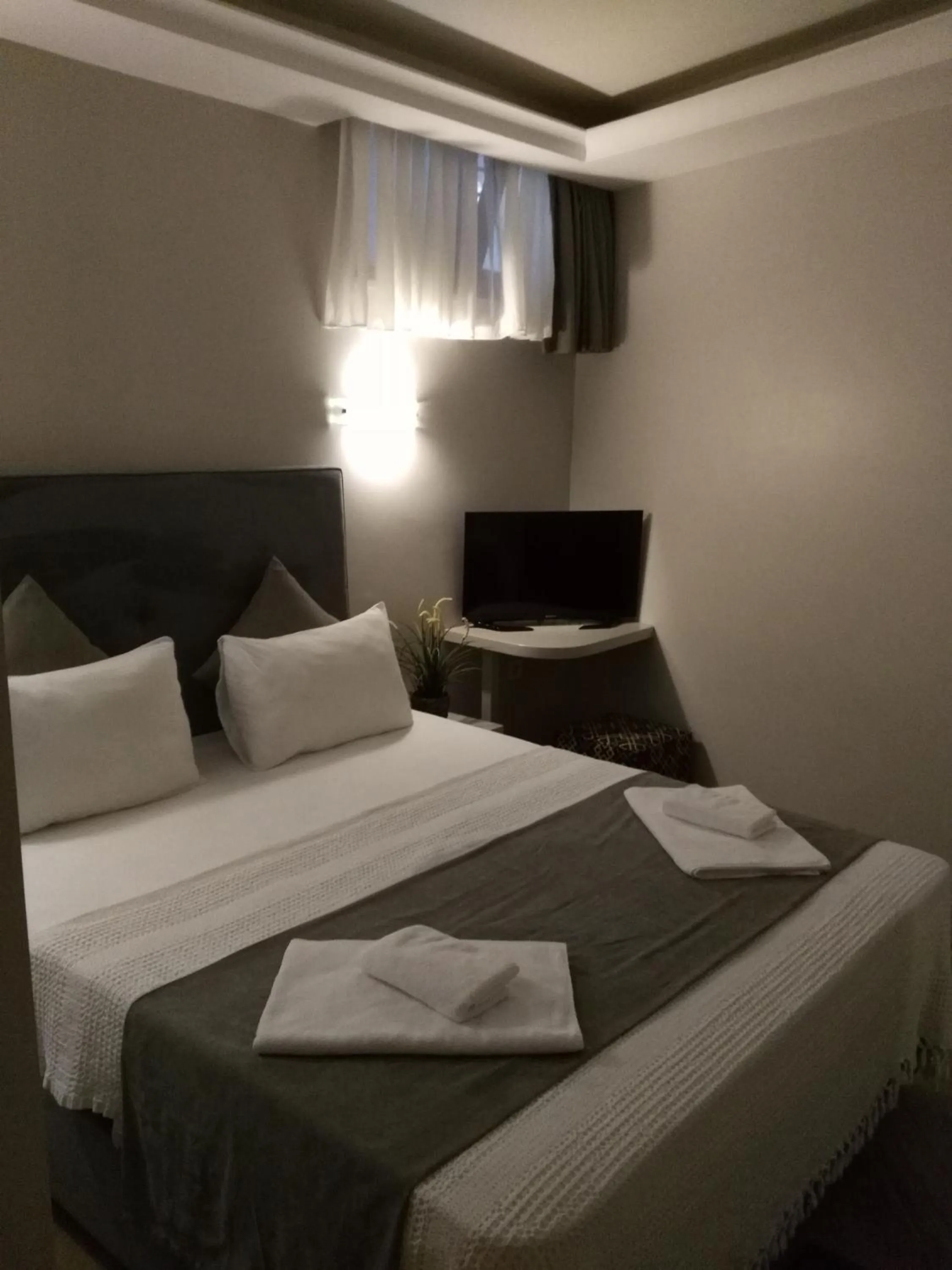 Bed in KONAK BELLA 3