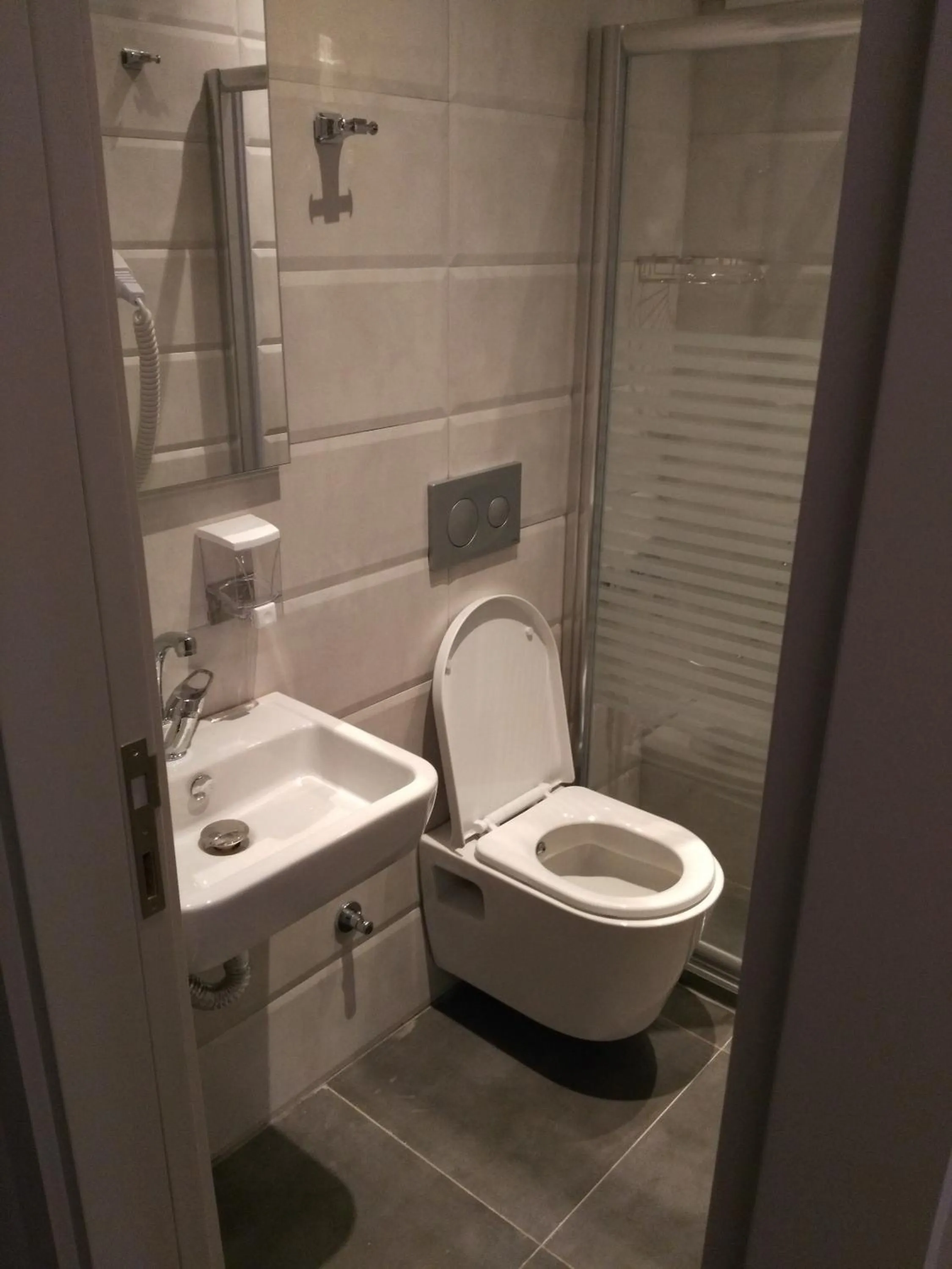 Toilet in KONAK BELLA 3