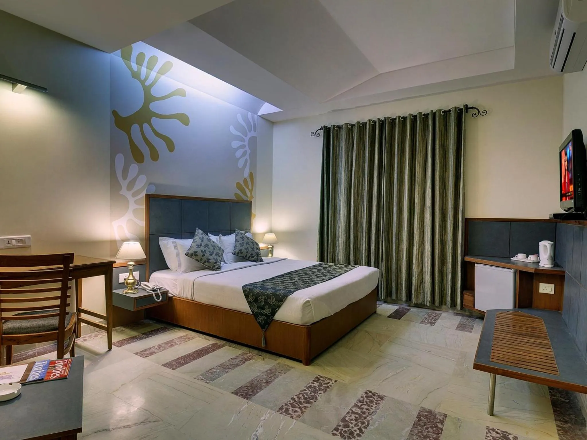Bedroom, Bed in Club Mahindra Jaisalmer
