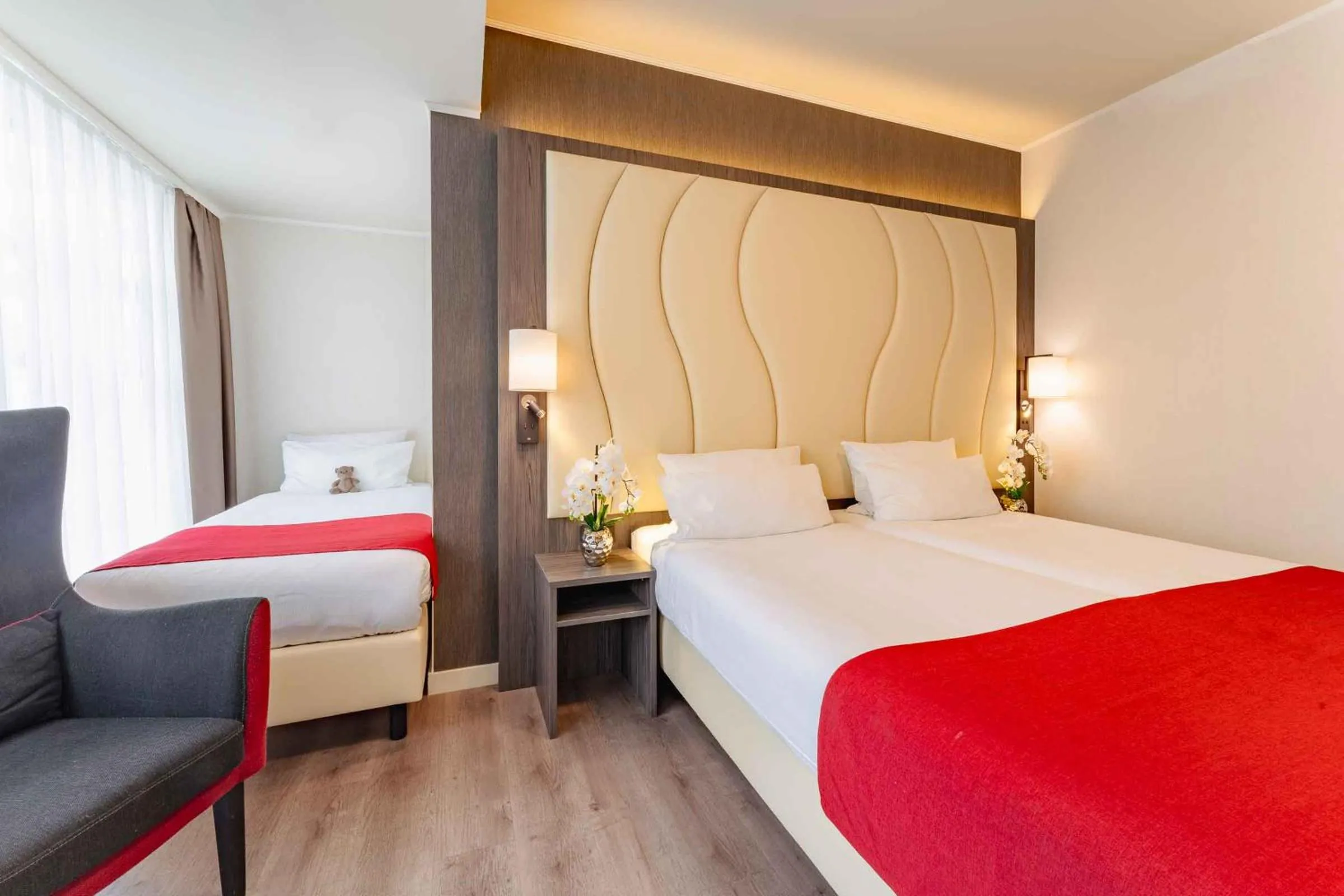 Photo of the whole room, Bed in PLAZA Premium Den Haag City Center