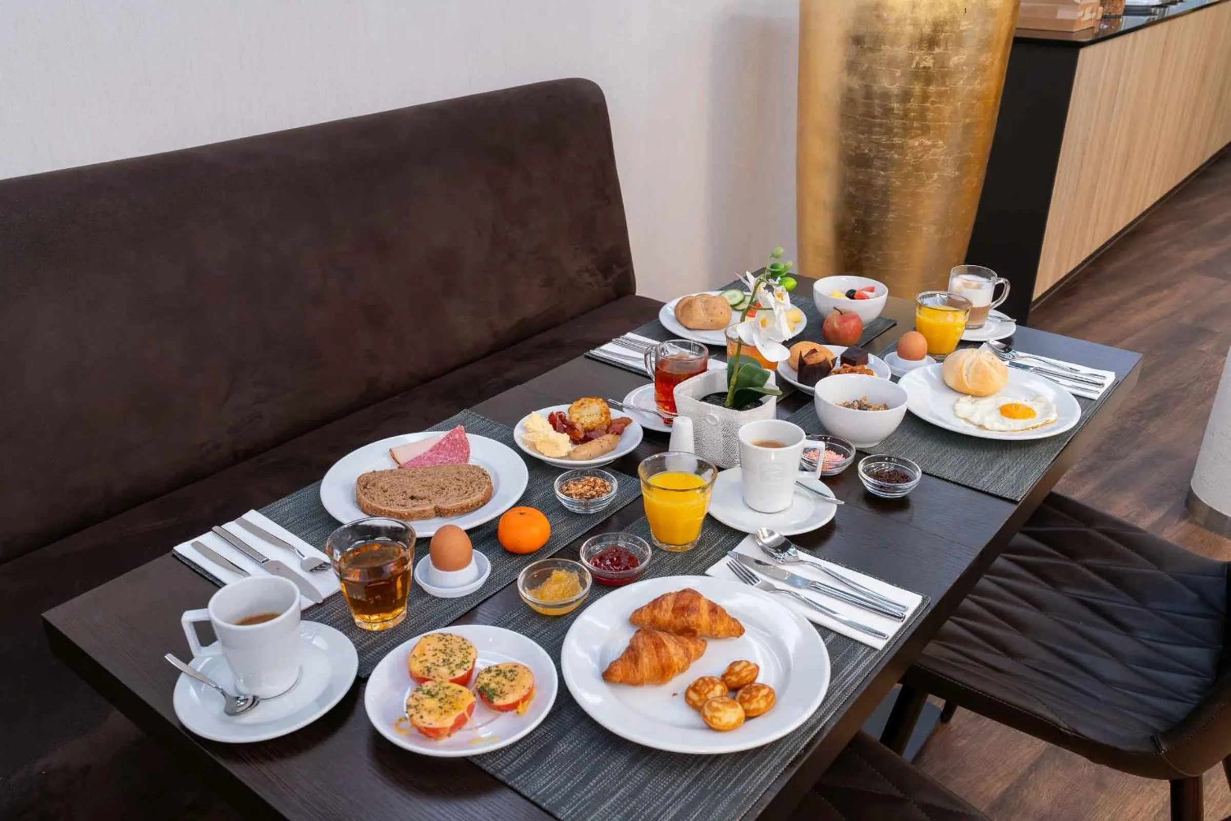 Breakfast in PLAZA Premium Den Haag City Center