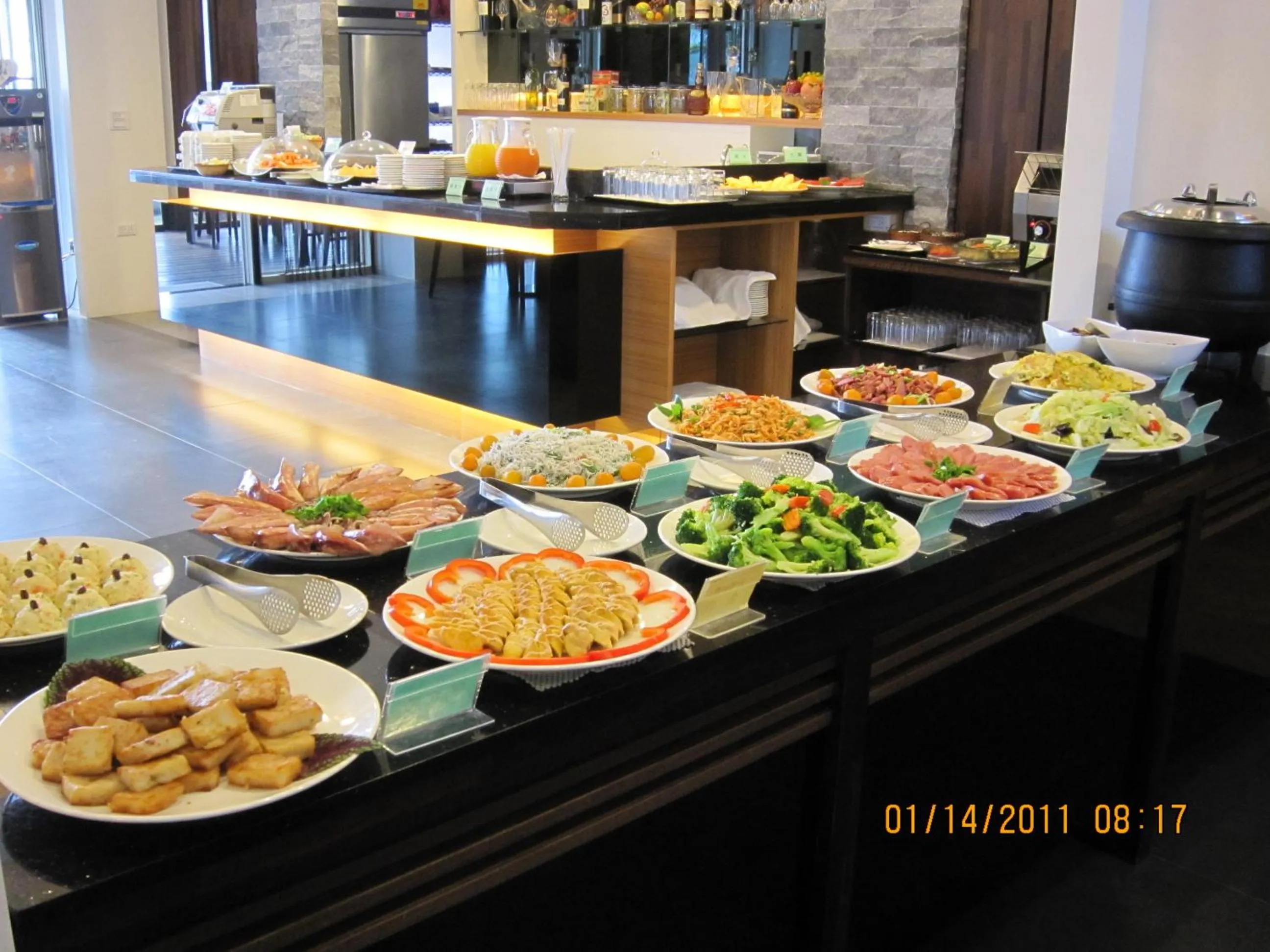 Restaurant/places to eat in Spring Fountain Hotel