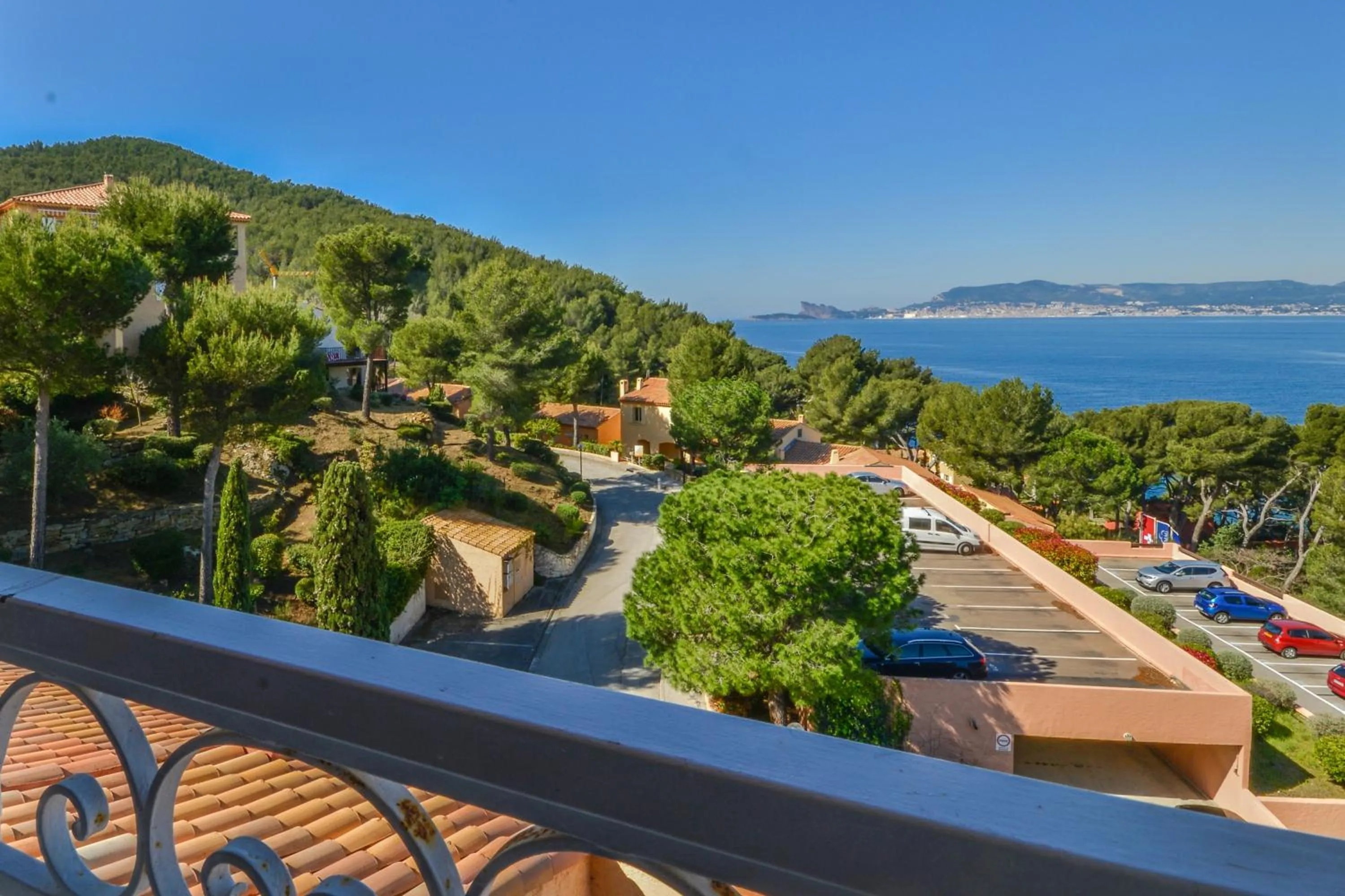 Sea view in VVF Résidence Saint-Cyr-sur-Mer