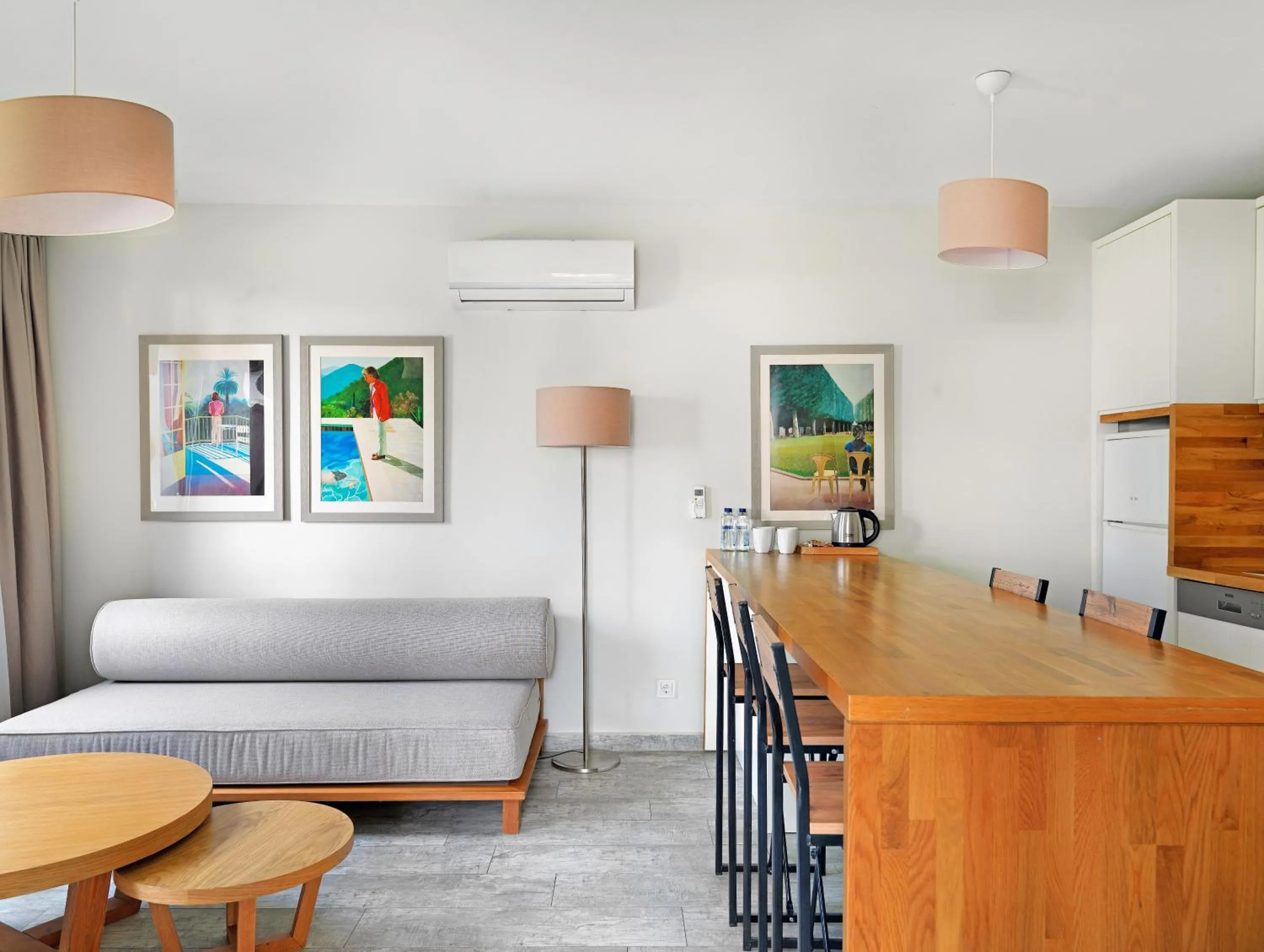 Living room in Dorman Suites