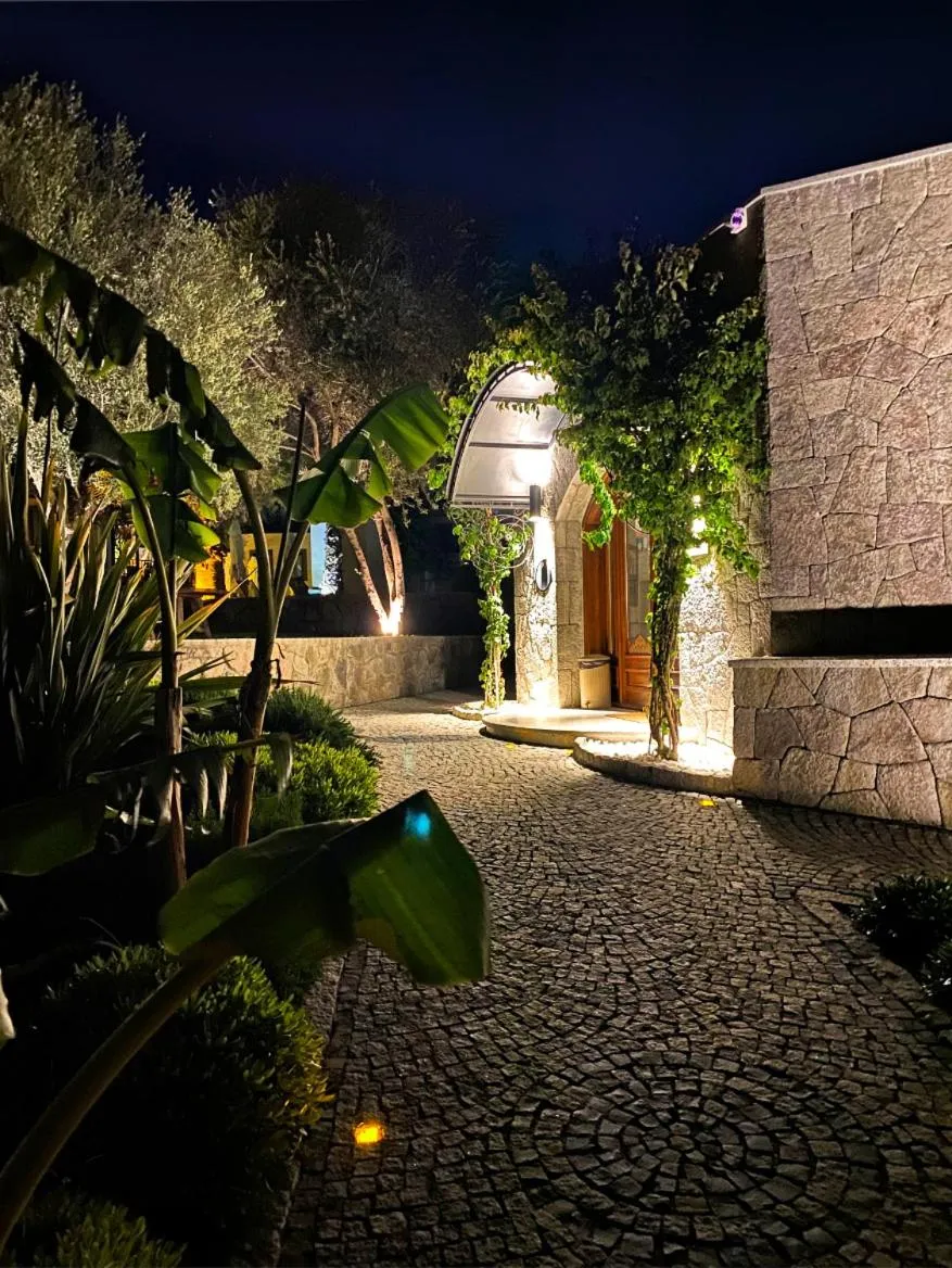 Garden in Dorman Suites