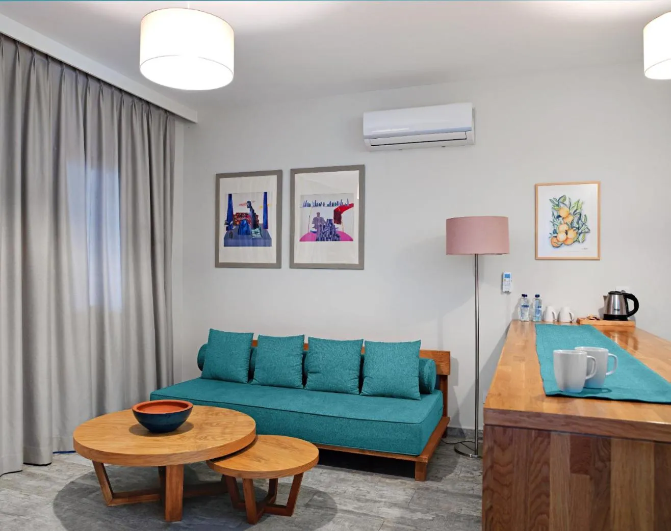 Living room in Dorman Suites