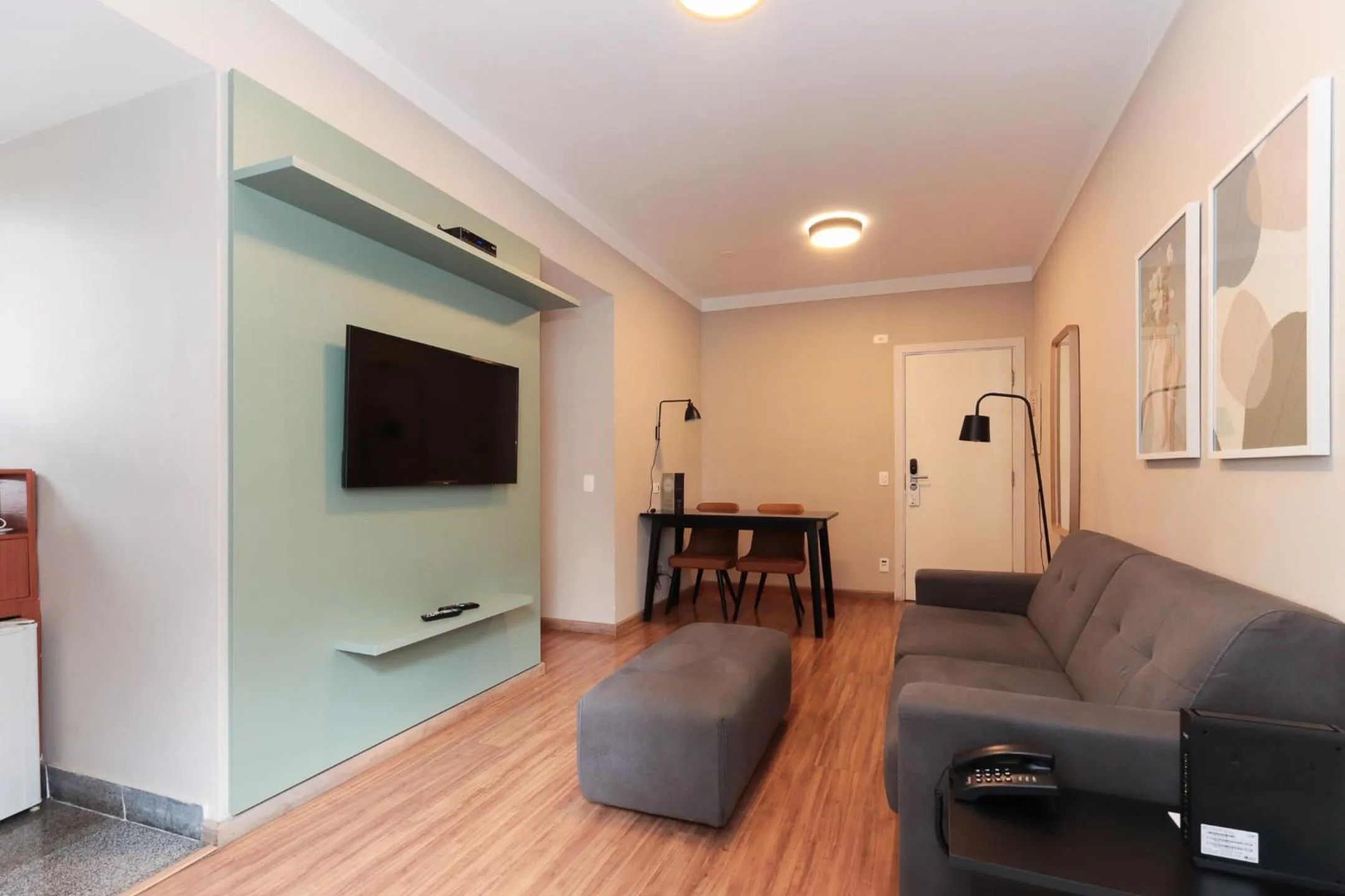 TV and multimedia in H4 Hotel Opera Jardins