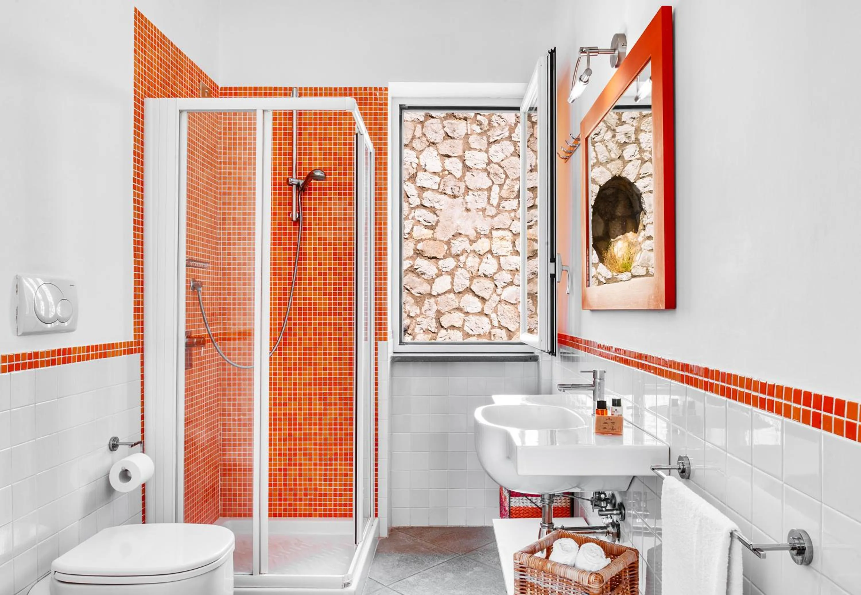 Toilet in Le Capannelle by Feeling Italy