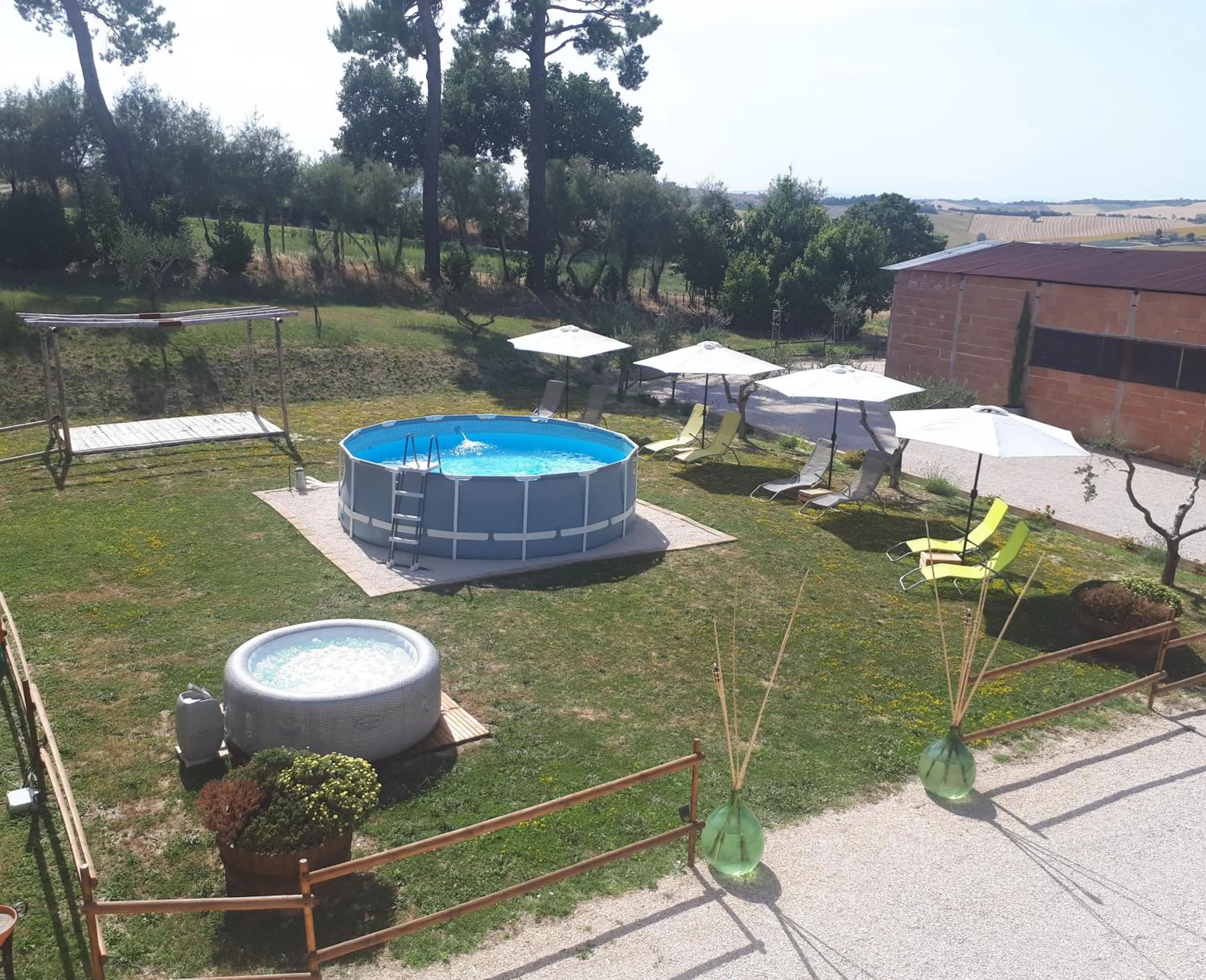 Hot Tub in B&B I Pini Di Storaco